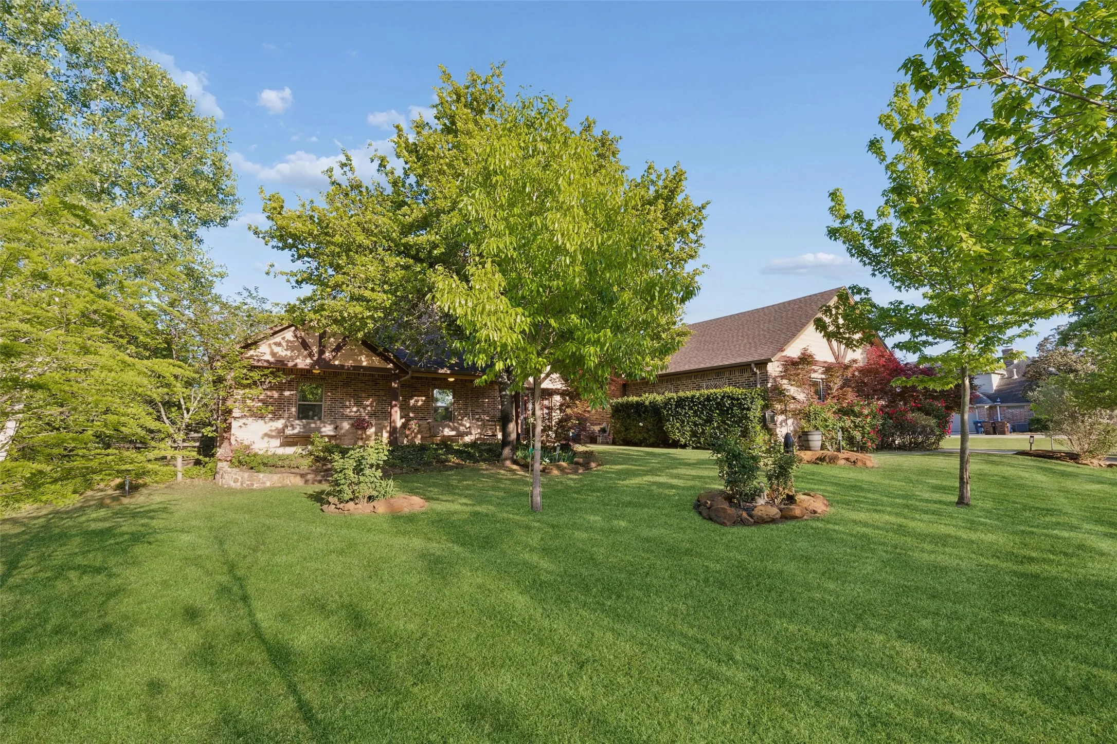 Single Family Residence For Sale in Denton County , 1402 Lakeview Boulevard, Denton, Texas 76208, 4 Bedroom, 4 Bathroom, 3 Garage spaces, 4,589 Sqft, built in 2013, Preowned, mls#21230960, Real Estate Agent in Denton, Homes For Sale in Denton county, Homes For Sale in Denton, Realtor in Denton Texas, Real Estate Brokerage Independent Realty Texas, Luminita Cordes Realtor