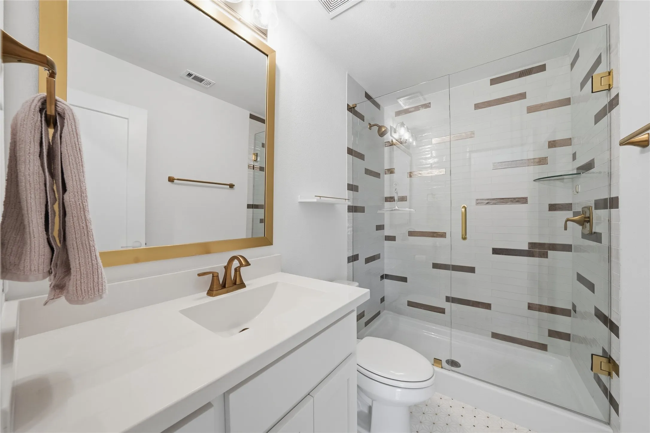 Single Family Residence For Sale in Collin County , 2912 Citation Road, Celina, Texas 75009, 5 Bedroom, 6 Bathroom, 3 Garage spaces, 4,358 Sqft, built in 2022, Preowned, mls#21232495, Real Estate Agent in Celina, Homes For Sale in Collin county, Homes For Sale in Celina, Realtor in Celina Texas, Real Estate Brokerage Independent Realty Texas, Luminita Cordes Realtor