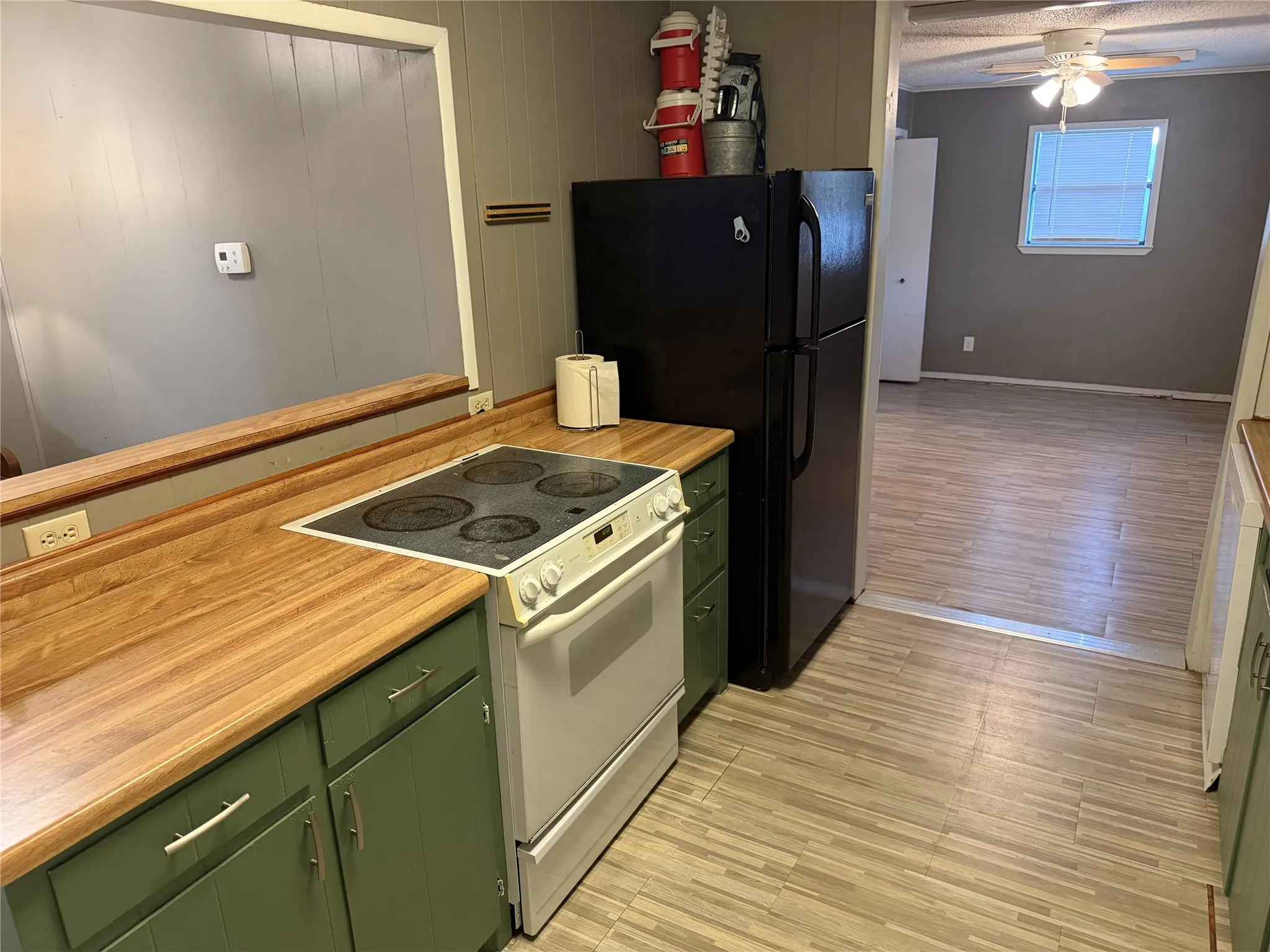 Single Family Residence For Sale in Brown County , 204 Bluffview Drive, Brownwood, Texas 76801, 4 Bedroom, 2 Bathroom, Garage spaces, 1,564 Sqft, built in 0, mls#21233898, Real Estate Agent in Brownwood, Homes For Sale in Brown county, Homes For Sale in Brownwood, Realtor in Brownwood Texas, Real Estate Brokerage Independent Realty Texas, Luminita Cordes Realtor