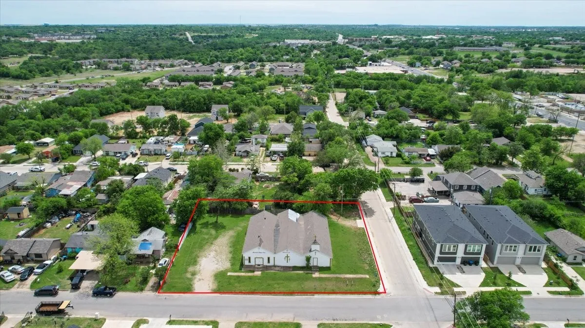 Business For Sale in Tarrant County , 1700 E Davis Avenue, Fort Worth, Texas 76104, 0, 0, Garage spaces, 0 Sqft, built in 1950, Preowned, mls#21233941, Real Estate Agent in Fort Worth, Homes For Sale in Tarrant county, Homes For Sale in Fort Worth, Realtor in Fort Worth Texas, Real Estate Brokerage Independent Realty Texas, Luminita Cordes Realtor