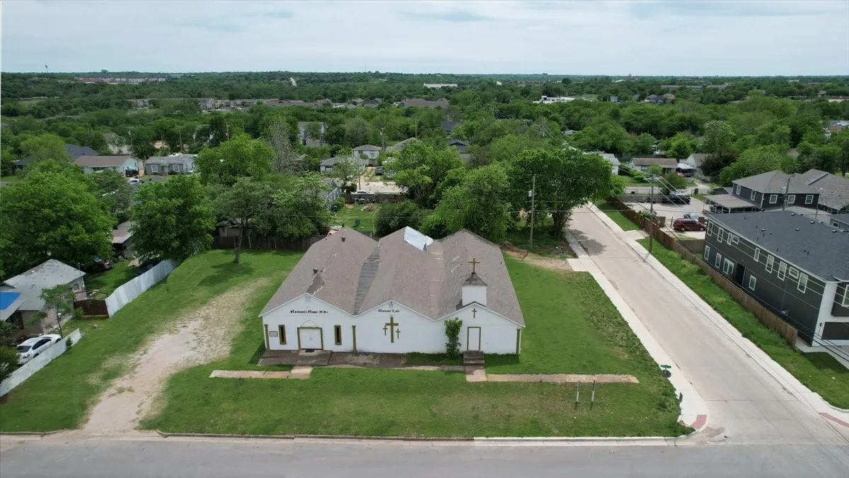 Business For Sale in Tarrant County , 1700 E Davis Avenue, Fort Worth, Texas 76104, 0, 0, Garage spaces, 0 Sqft, built in 1950, Preowned, mls#21233941, Real Estate Agent in Fort Worth, Homes For Sale in Tarrant county, Homes For Sale in Fort Worth, Realtor in Fort Worth Texas, Real Estate Brokerage Independent Realty Texas, Luminita Cordes Realtor