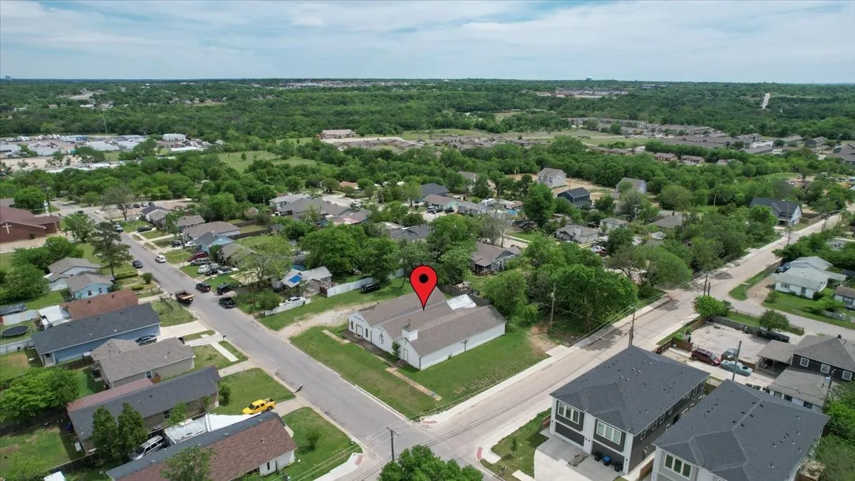 Business For Sale in Tarrant County , 1700 E Davis Avenue, Fort Worth, Texas 76104, 0, 0, Garage spaces, 0 Sqft, built in 1950, Preowned, mls#21233941, Real Estate Agent in Fort Worth, Homes For Sale in Tarrant county, Homes For Sale in Fort Worth, Realtor in Fort Worth Texas, Real Estate Brokerage Independent Realty Texas, Luminita Cordes Realtor