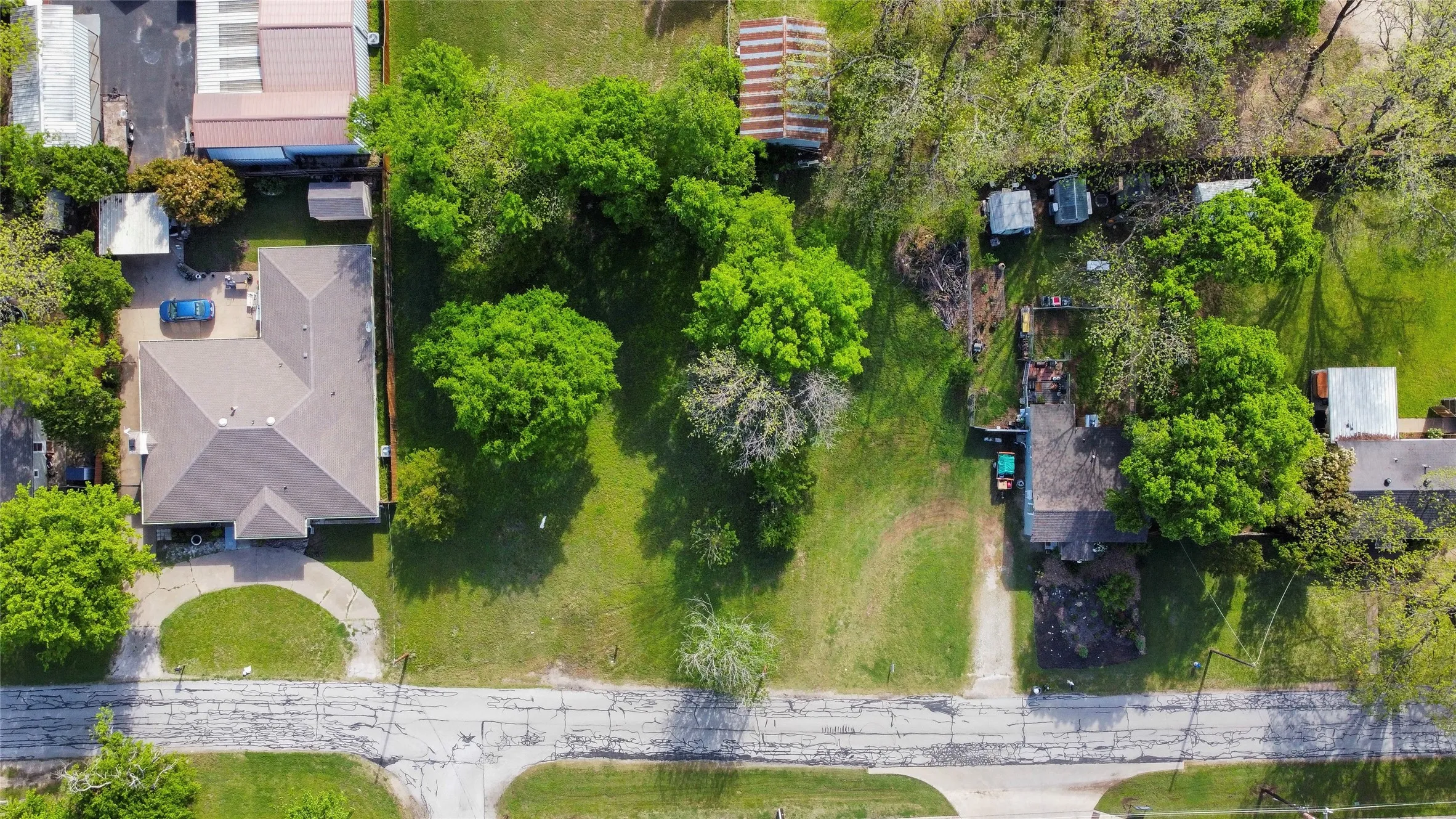 Unimproved Land For Sale in Johnson County , 201 S Lawson Street, Burleson, Texas 76028, 0, 0, Garage spaces, 0 Sqft, built in 1958, mls#21233959, Real Estate Agent in Burleson, Homes For Sale in Johnson county, Homes For Sale in Burleson, Realtor in Burleson Texas, Real Estate Brokerage Independent Realty Texas, Luminita Cordes Realtor
