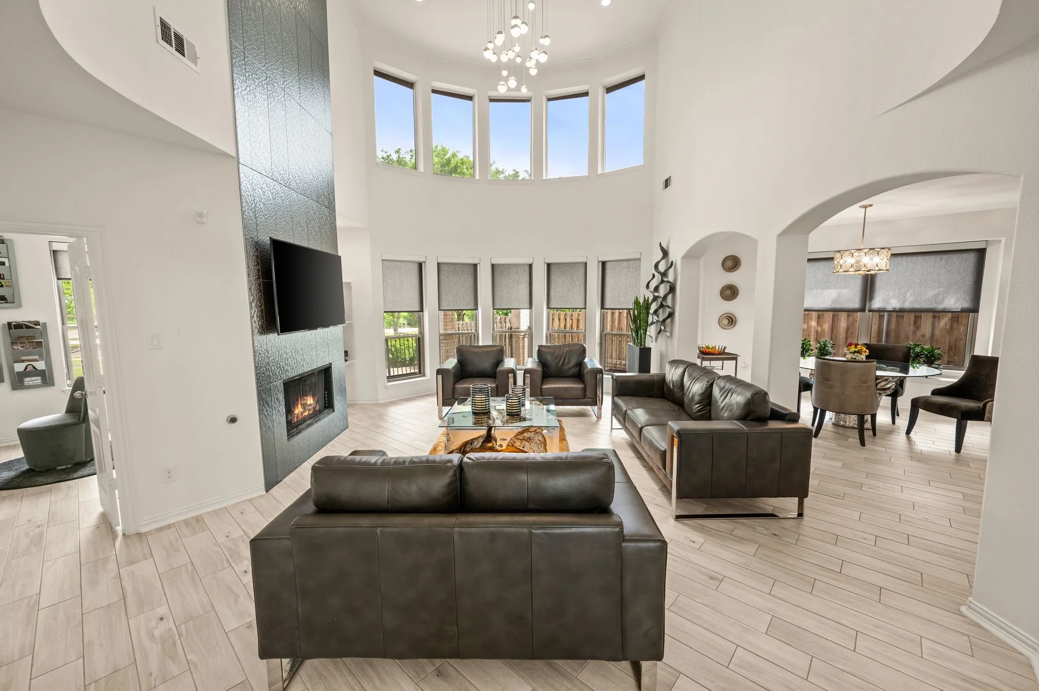 Single Family Residence For Sale in Denton County , 3645 Cottonwood Springs Drive, The Colony, Texas 75056, 5 Bedroom, 3 Bathroom, 2 Garage spaces, 3,378 Sqft, built in 1997, mls#21233829, Real Estate Agent in The Colony, Homes For Sale in Denton county, Homes For Sale in The Colony, Realtor in The Colony Texas, Real Estate Brokerage Independent Realty Texas, Luminita Cordes Realtor