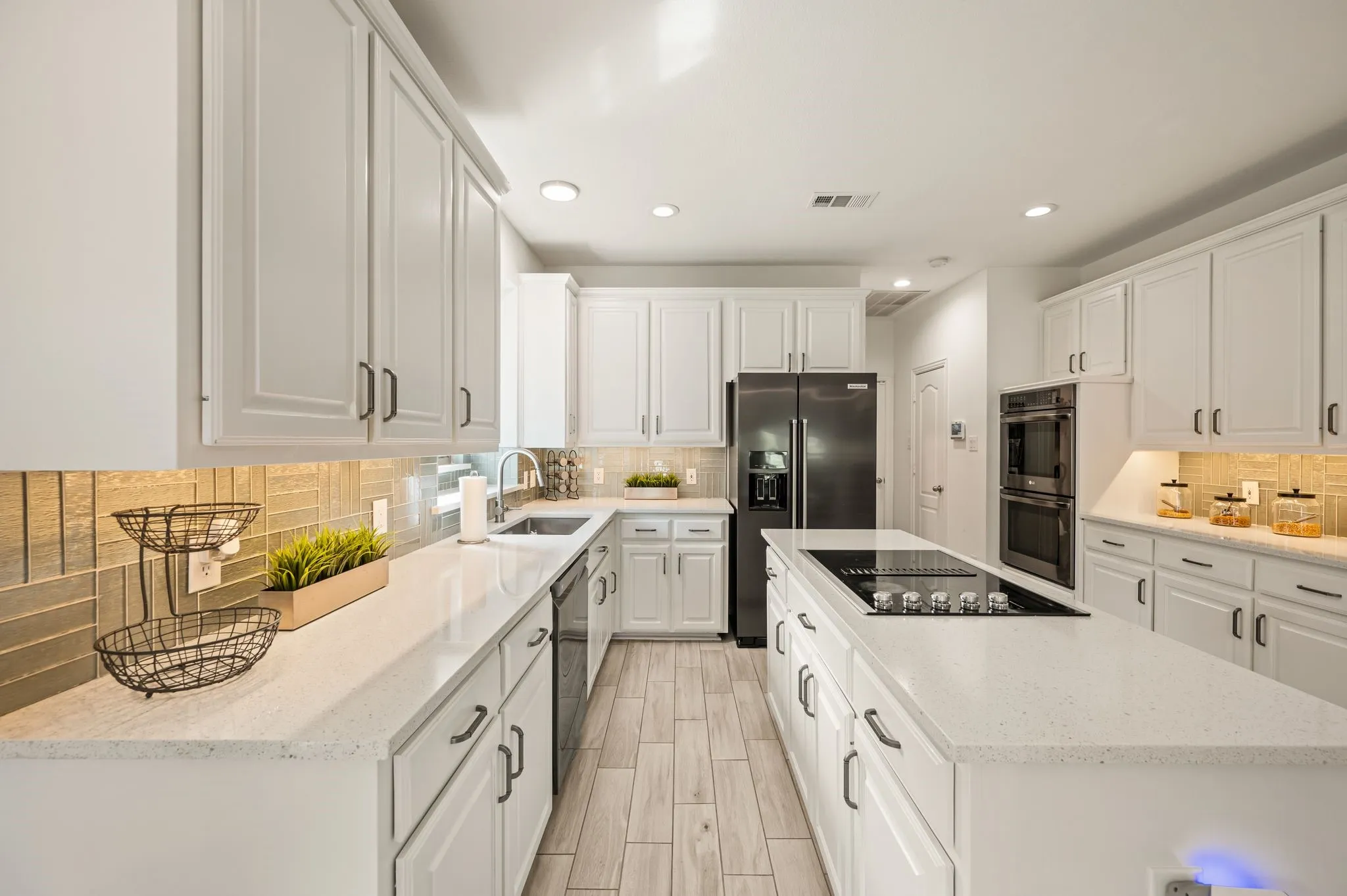 Single Family Residence For Sale in Denton County , 3645 Cottonwood Springs Drive, The Colony, Texas 75056, 5 Bedroom, 3 Bathroom, 2 Garage spaces, 3,378 Sqft, built in 1997, mls#21233829, Real Estate Agent in The Colony, Homes For Sale in Denton county, Homes For Sale in The Colony, Realtor in The Colony Texas, Real Estate Brokerage Independent Realty Texas, Luminita Cordes Realtor