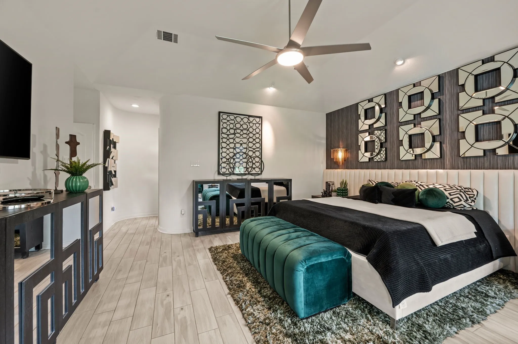 Single Family Residence For Sale in Denton County , 3645 Cottonwood Springs Drive, The Colony, Texas 75056, 5 Bedroom, 3 Bathroom, 2 Garage spaces, 3,378 Sqft, built in 1997, mls#21233829, Real Estate Agent in The Colony, Homes For Sale in Denton county, Homes For Sale in The Colony, Realtor in The Colony Texas, Real Estate Brokerage Independent Realty Texas, Luminita Cordes Realtor
