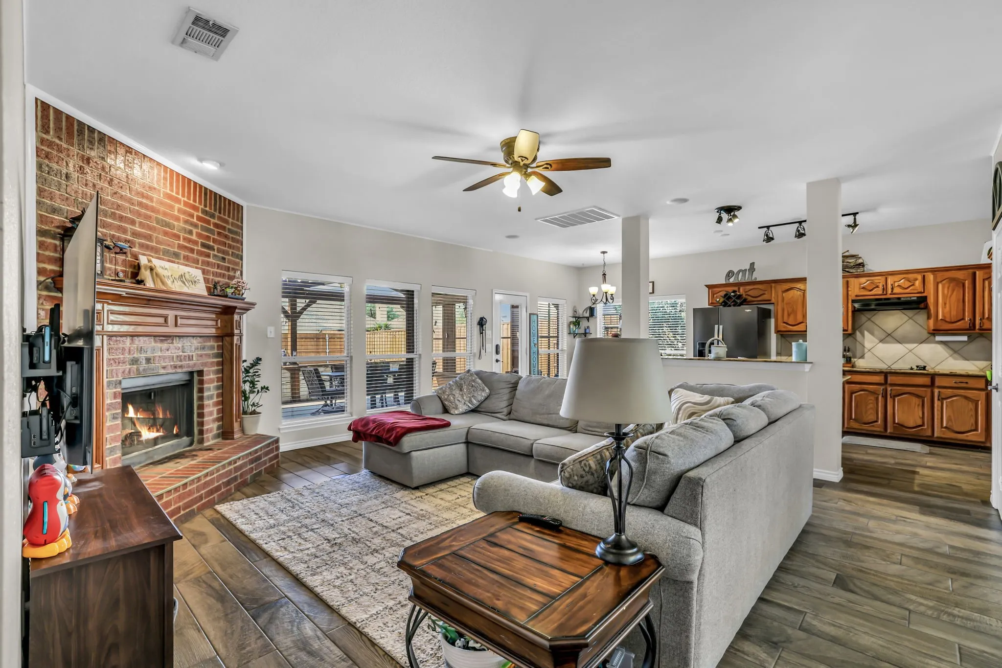 Single Family Residence For Sale in Collin County , 1216 Majestic Way, Wylie, Texas 75098, 3 Bedroom, 3 Bathroom, 2 Garage spaces, 2,258 Sqft, built in 2006, Preowned, mls#21233826, Real Estate Agent in Wylie, Homes For Sale in Collin county, Homes For Sale in Wylie, Realtor in Wylie Texas, Real Estate Brokerage Independent Realty Texas, Luminita Cordes Realtor