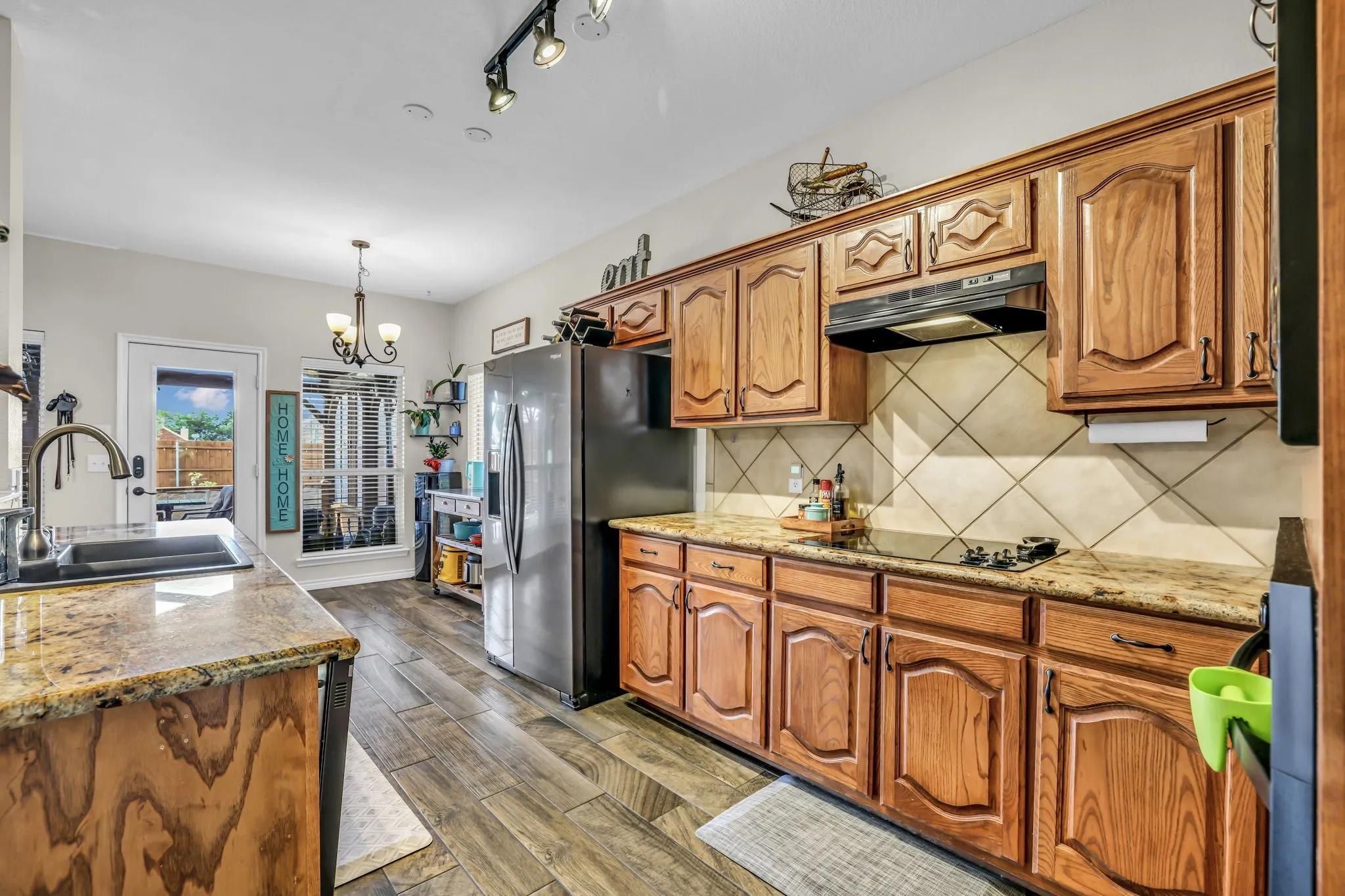 Single Family Residence For Sale in Collin County , 1216 Majestic Way, Wylie, Texas 75098, 3 Bedroom, 3 Bathroom, 2 Garage spaces, 2,258 Sqft, built in 2006, Preowned, mls#21233826, Real Estate Agent in Wylie, Homes For Sale in Collin county, Homes For Sale in Wylie, Realtor in Wylie Texas, Real Estate Brokerage Independent Realty Texas, Luminita Cordes Realtor