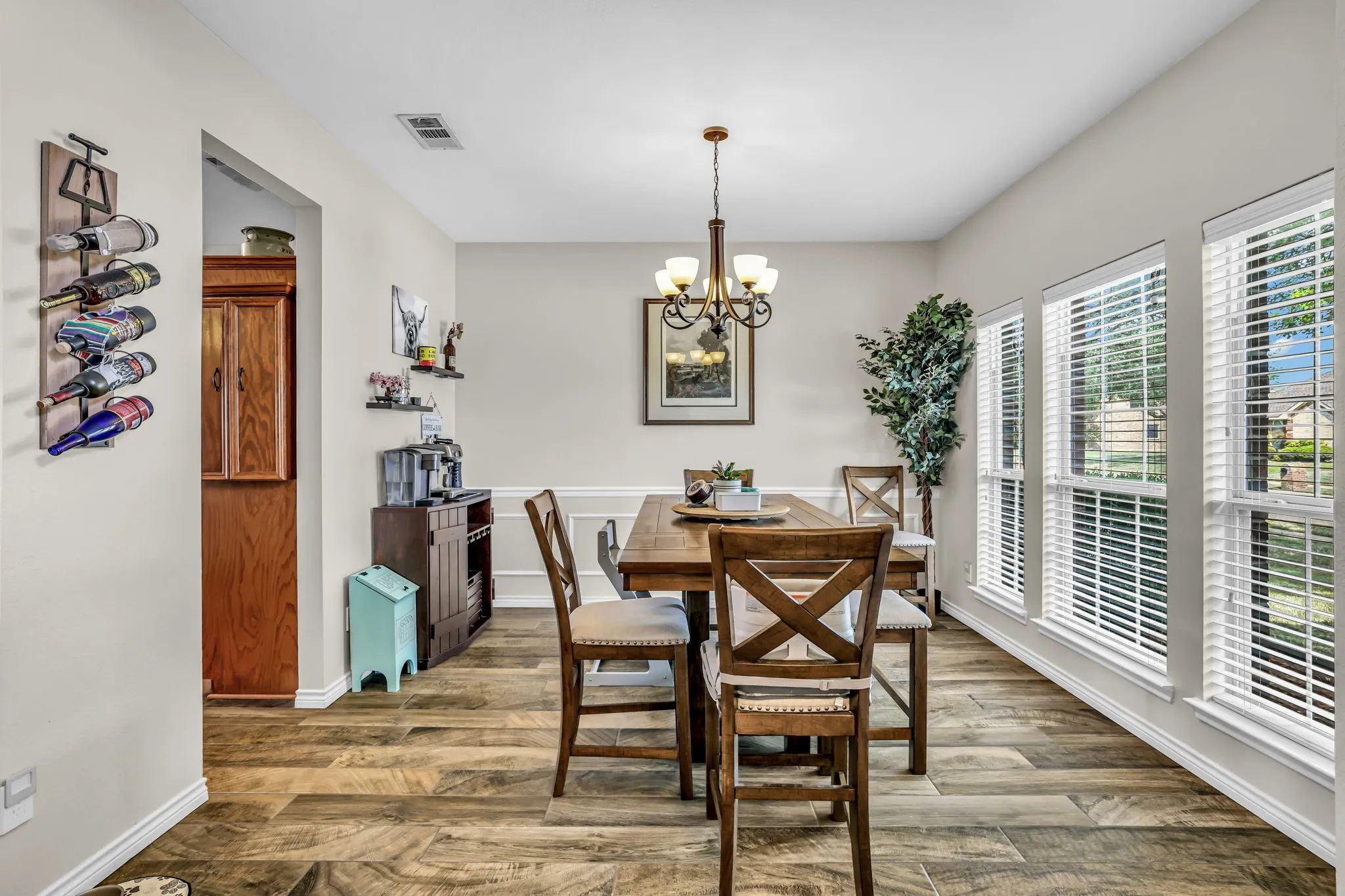 Single Family Residence For Sale in Collin County , 1216 Majestic Way, Wylie, Texas 75098, 3 Bedroom, 3 Bathroom, 2 Garage spaces, 2,258 Sqft, built in 2006, Preowned, mls#21233826, Real Estate Agent in Wylie, Homes For Sale in Collin county, Homes For Sale in Wylie, Realtor in Wylie Texas, Real Estate Brokerage Independent Realty Texas, Luminita Cordes Realtor