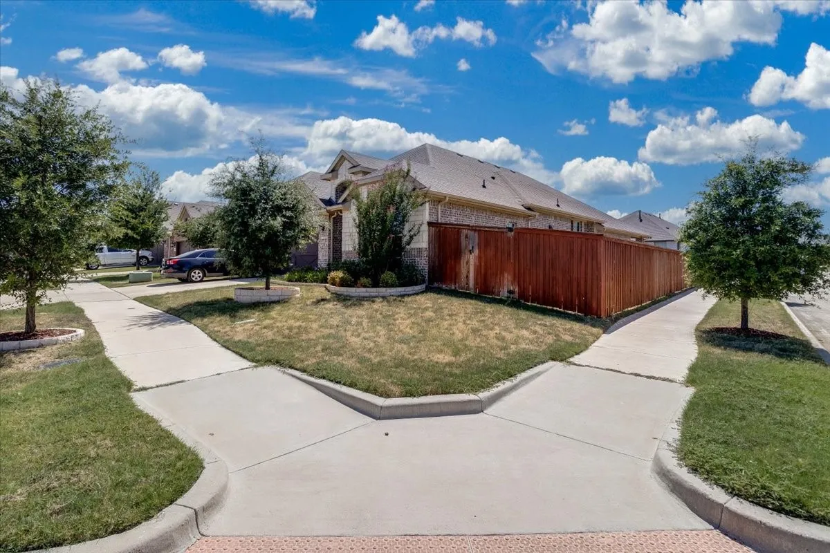 Single Family Residence For Sale in Parker County , 277 Mineral Point Drive, Aledo, Texas 76008, 4 Bedroom, 3 Bathroom, 2 Garage spaces, 2,252 Sqft, built in 2020, mls#21234030, Real Estate Agent in Aledo, Homes For Sale in Parker county, Homes For Sale in Aledo, Realtor in Aledo Texas, Real Estate Brokerage Independent Realty Texas, Luminita Cordes Realtor