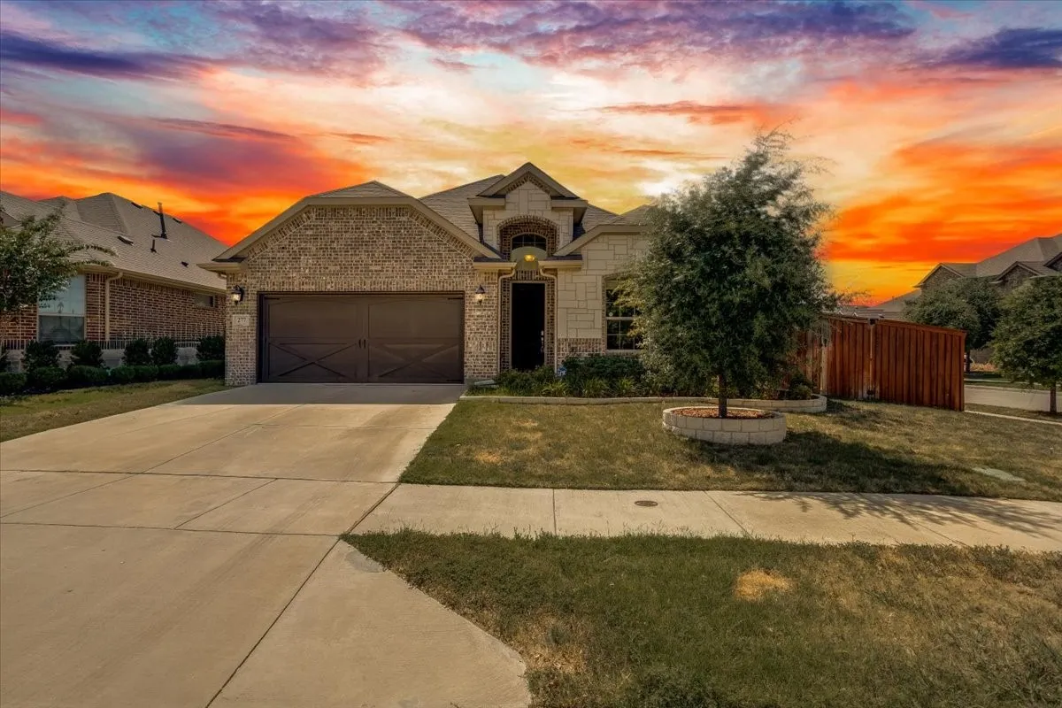 Single Family Residence For Sale in Parker County , 277 Mineral Point Drive, Aledo, Texas 76008, 4 Bedroom, 3 Bathroom, 2 Garage spaces, 2,252 Sqft, built in 2020, mls#21234030, Real Estate Agent in Aledo, Homes For Sale in Parker county, Homes For Sale in Aledo, Realtor in Aledo Texas, Real Estate Brokerage Independent Realty Texas, Luminita Cordes Realtor
