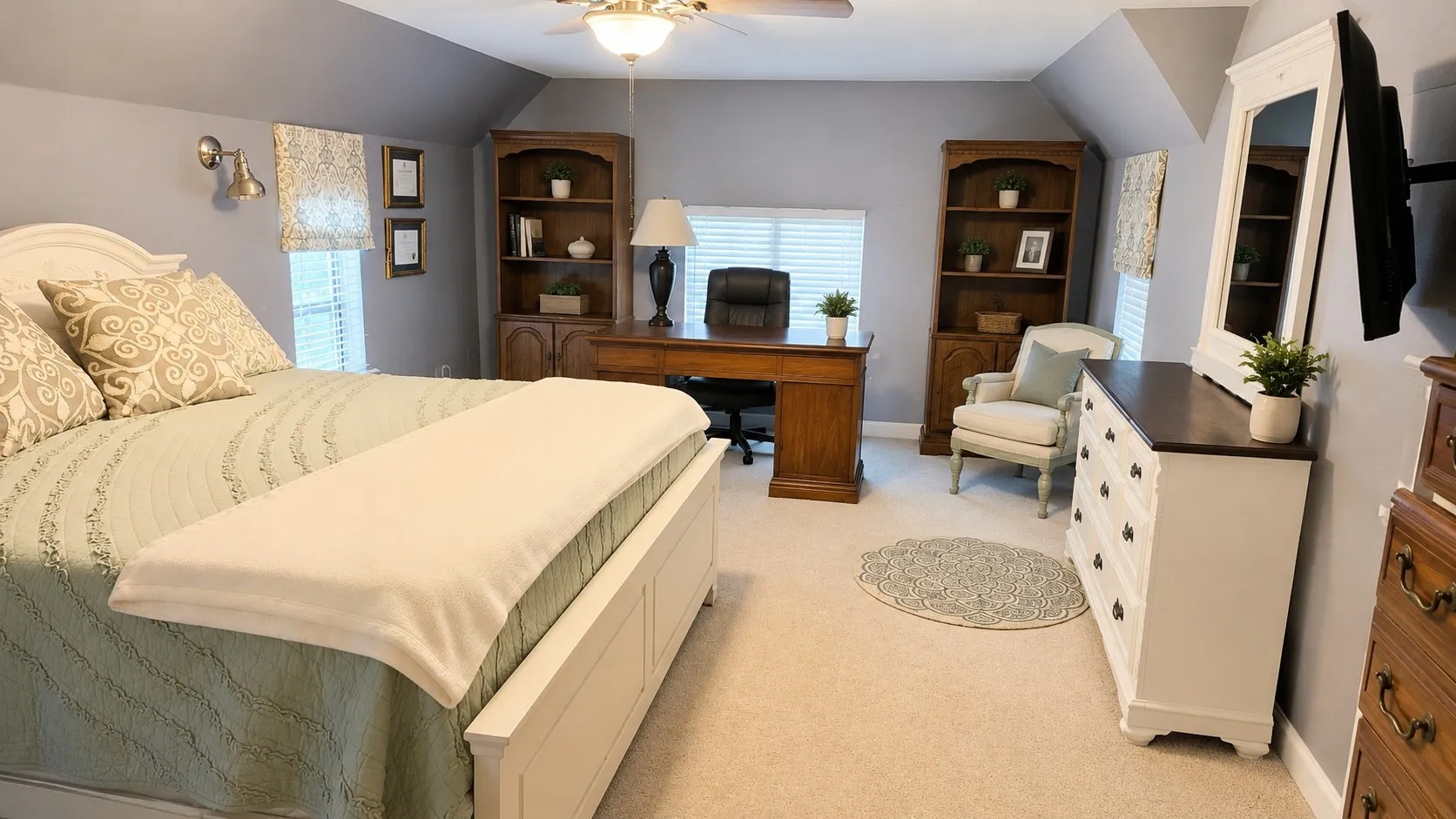 Single Family Residence For Sale in Grayson County , 608 N Lamar Street, Tioga, Texas 76271, 4 Bedroom, 4 Bathroom, Garage spaces, 2,590 Sqft, built in 1993, Preowned, mls#21231828, Real Estate Agent in Tioga, Homes For Sale in Grayson county, Homes For Sale in Tioga, Realtor in Tioga Texas, Real Estate Brokerage Independent Realty Texas, Luminita Cordes Realtor