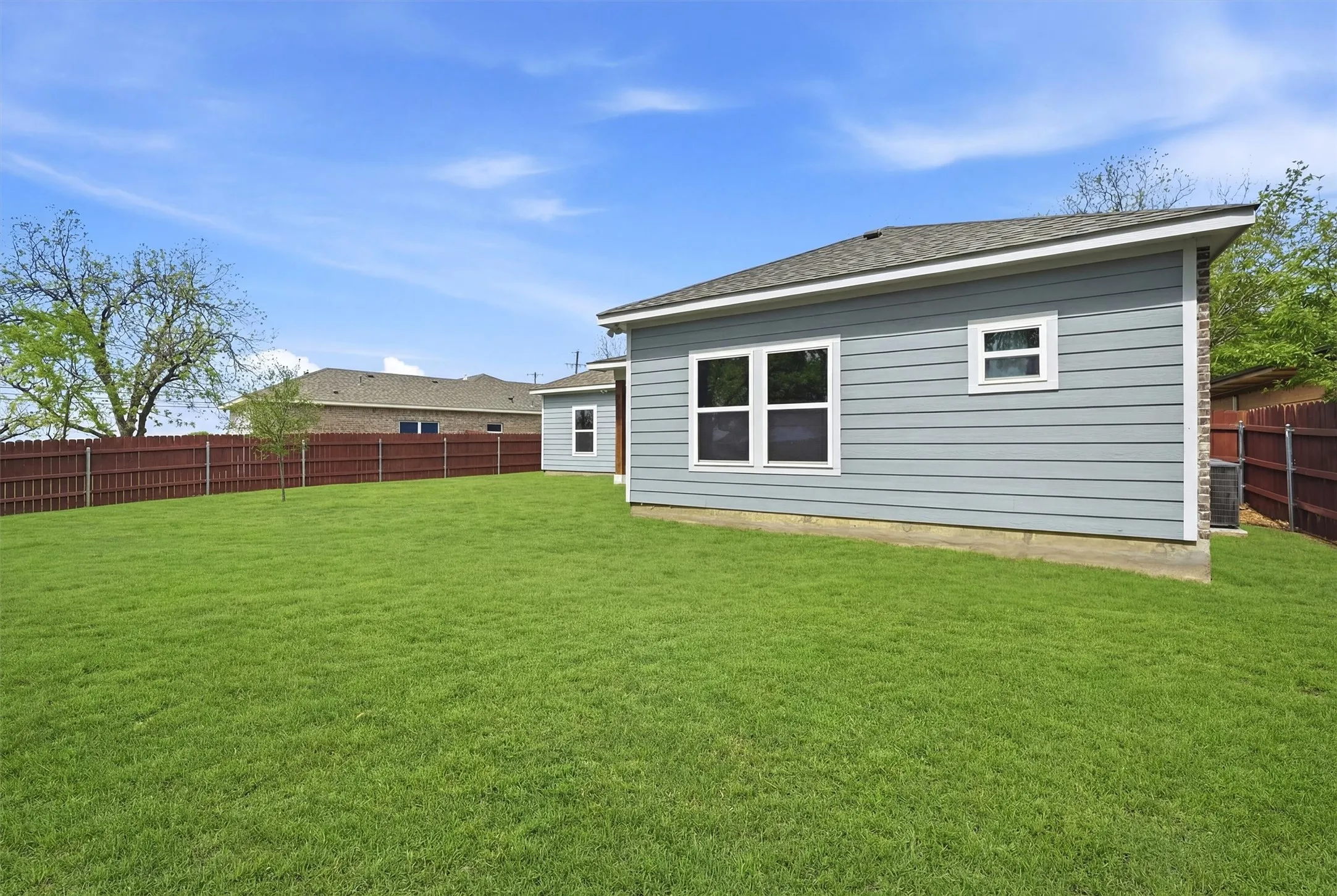 Single Family Residence For Sale in Grayson County , 1015 Holiday, Sherman, Texas 75090, 4 Bedroom, 3 Bathroom, 2 Garage spaces, 1,843 Sqft, built in 2025, mls#21234060, Real Estate Agent in Sherman, Homes For Sale in Grayson county, Homes For Sale in Sherman, Realtor in Sherman Texas, Real Estate Brokerage Independent Realty Texas, Luminita Cordes Realtor
