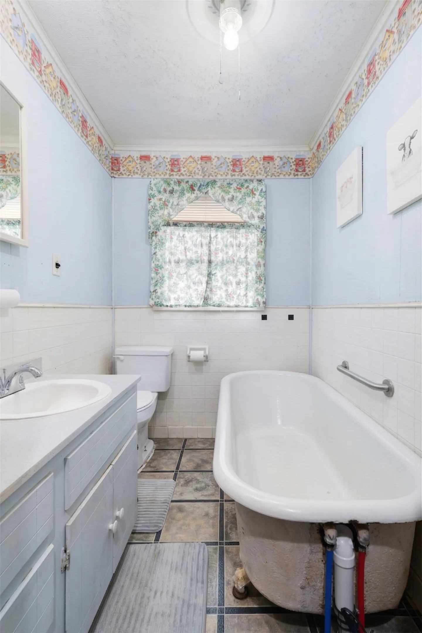 Single Family Residence For Sale in Lamar County , 25099 Farm Road 137, Petty, Texas 75470, 3 Bedroom, 2 Bathroom, Garage spaces, 1,400 Sqft, built in 1900, Unknown, mls#21234044, Real Estate Agent in Petty, Homes For Sale in Lamar county, Homes For Sale in Petty, Realtor in Petty Texas, Real Estate Brokerage Independent Realty Texas, Luminita Cordes Realtor