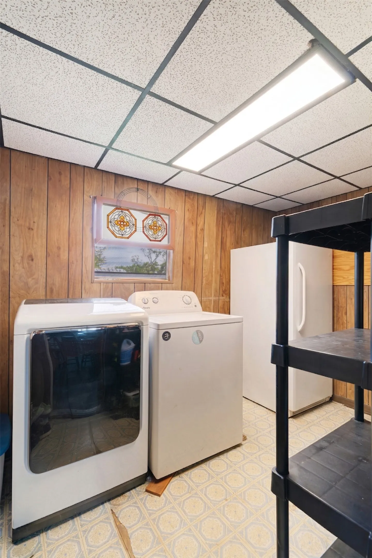Single Family Residence For Sale in Lamar County , 25099 Farm Road 137, Petty, Texas 75470, 3 Bedroom, 2 Bathroom, Garage spaces, 1,400 Sqft, built in 1900, Unknown, mls#21234044, Real Estate Agent in Petty, Homes For Sale in Lamar county, Homes For Sale in Petty, Realtor in Petty Texas, Real Estate Brokerage Independent Realty Texas, Luminita Cordes Realtor