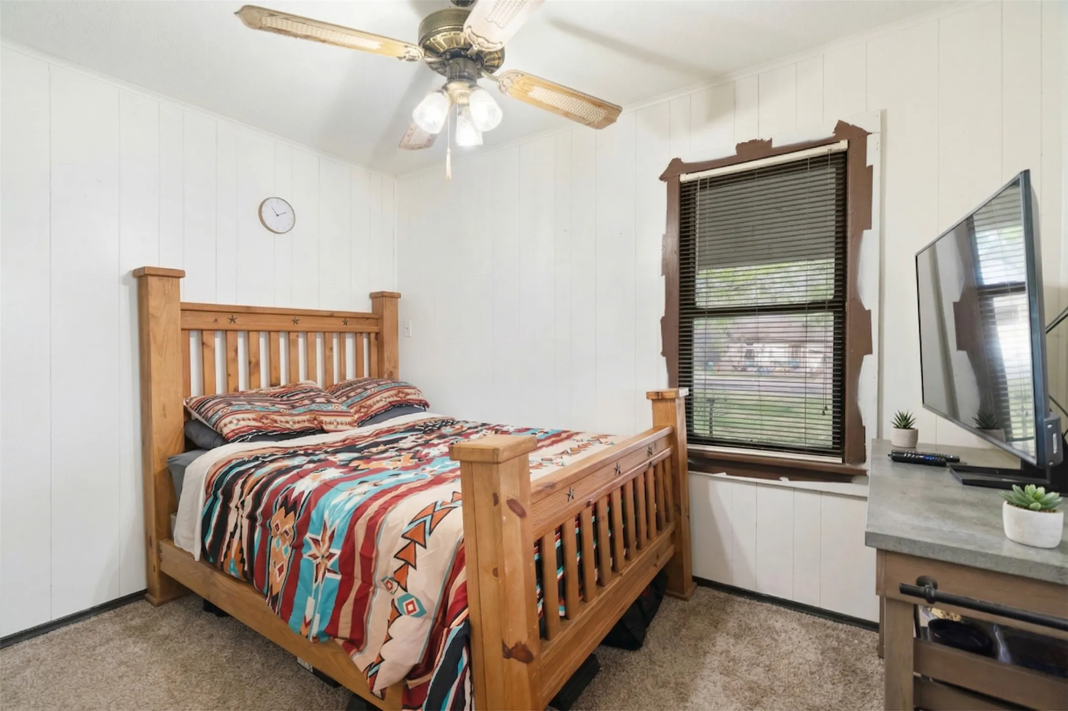 Single Family Residence For Sale in Lamar County , 25099 Farm Road 137, Petty, Texas 75470, 3 Bedroom, 2 Bathroom, Garage spaces, 1,400 Sqft, built in 1900, Unknown, mls#21234044, Real Estate Agent in Petty, Homes For Sale in Lamar county, Homes For Sale in Petty, Realtor in Petty Texas, Real Estate Brokerage Independent Realty Texas, Luminita Cordes Realtor