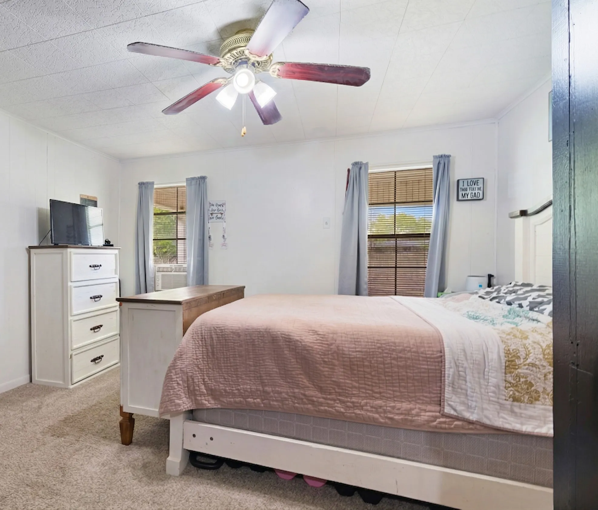 Single Family Residence For Sale in Lamar County , 25099 Farm Road 137, Petty, Texas 75470, 3 Bedroom, 2 Bathroom, Garage spaces, 1,400 Sqft, built in 1900, Unknown, mls#21234044, Real Estate Agent in Petty, Homes For Sale in Lamar county, Homes For Sale in Petty, Realtor in Petty Texas, Real Estate Brokerage Independent Realty Texas, Luminita Cordes Realtor