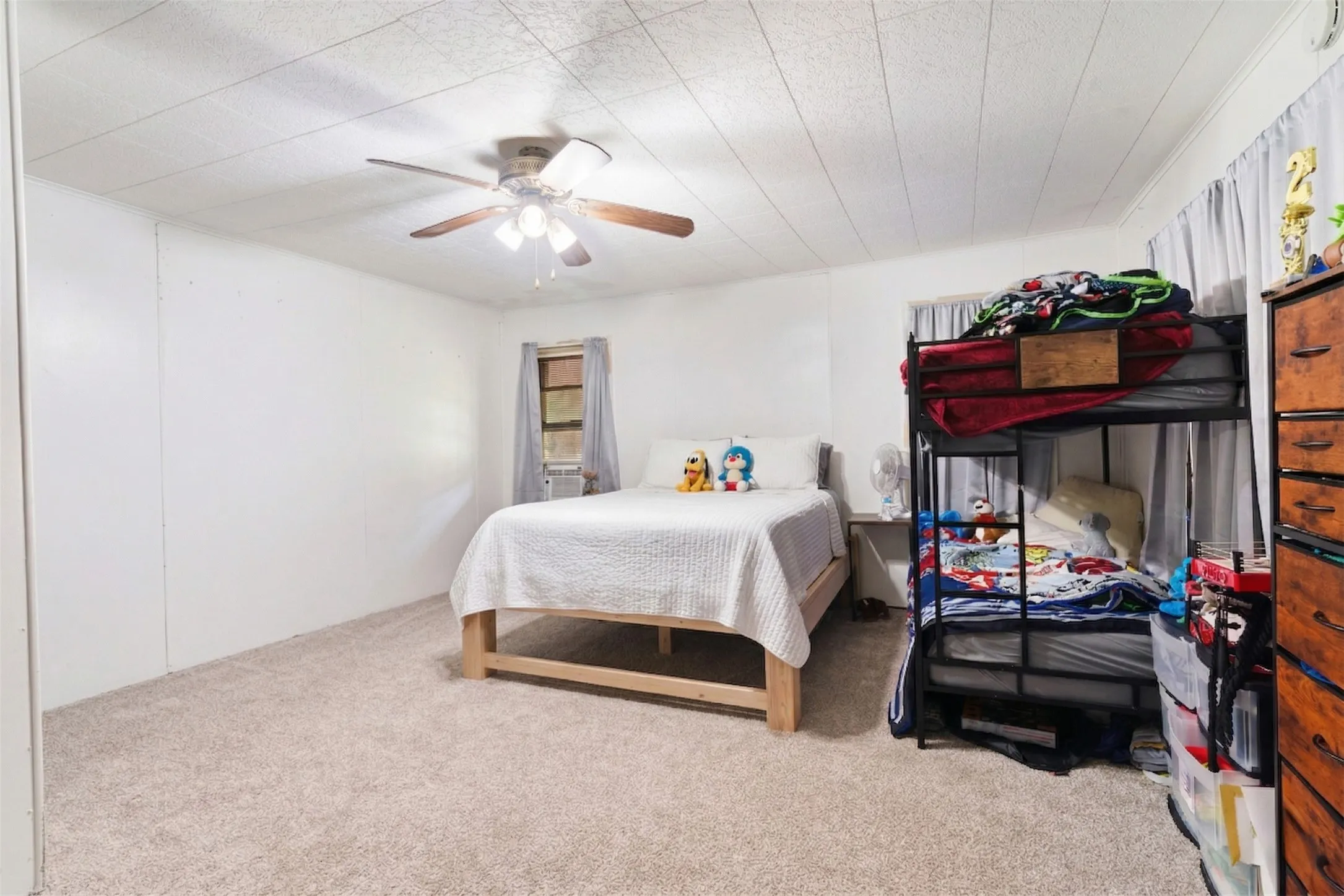 Single Family Residence For Sale in Lamar County , 25099 Farm Road 137, Petty, Texas 75470, 3 Bedroom, 2 Bathroom, Garage spaces, 1,400 Sqft, built in 1900, Unknown, mls#21234044, Real Estate Agent in Petty, Homes For Sale in Lamar county, Homes For Sale in Petty, Realtor in Petty Texas, Real Estate Brokerage Independent Realty Texas, Luminita Cordes Realtor