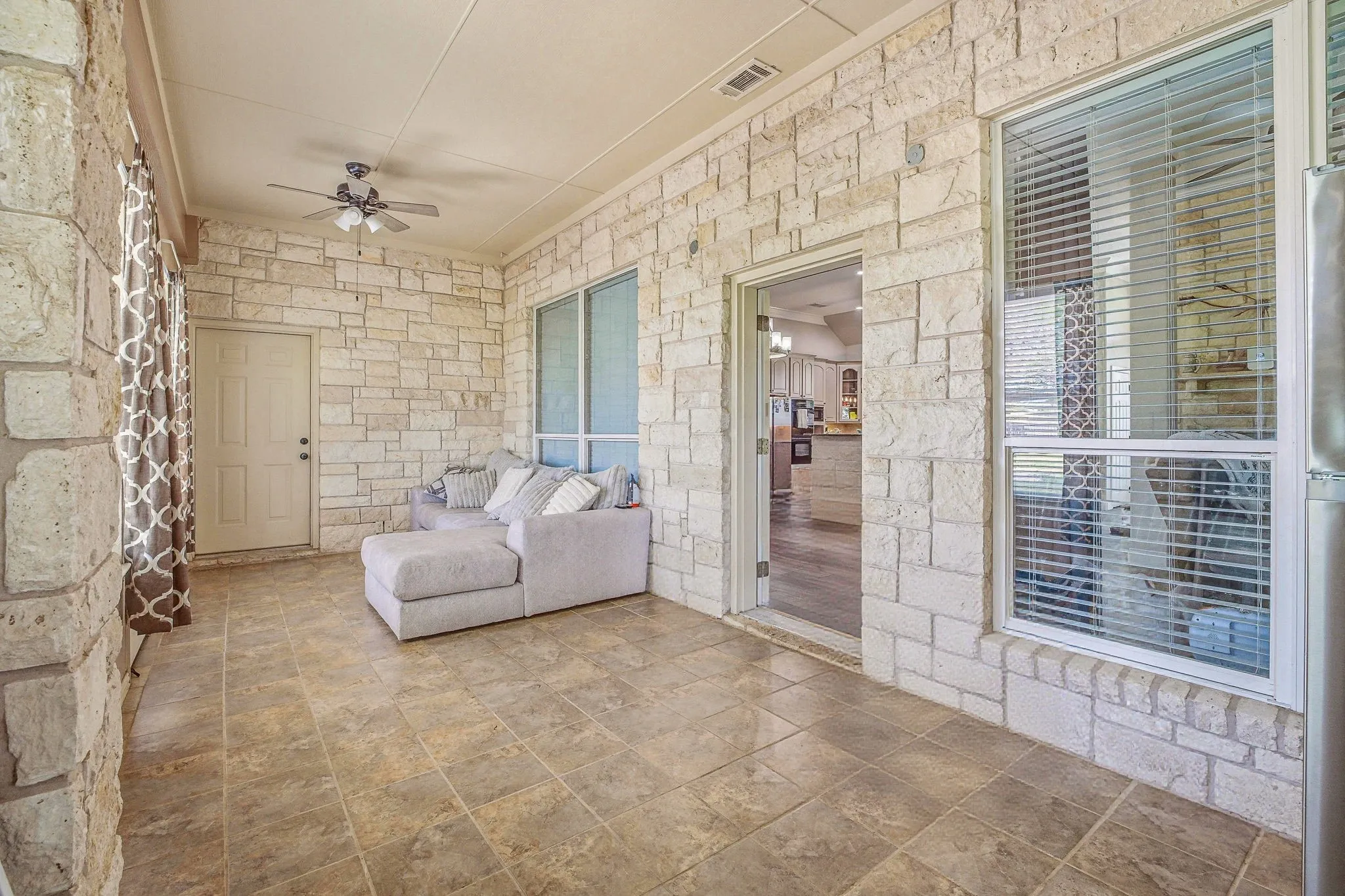 Single Family Residence For Sale in Hood County , 2450 Wood Road, Tolar, Texas 76476, 5 Bedroom, 3 Bathroom, 2 Garage spaces, 3,544 Sqft, built in 2005, Preowned, Price $1,420,000, mls#21233892, Real Estate Agent in Tolar, Homes For Sale in Hood county, Homes For Sale in Tolar, Realtor in Tolar Texas, Real Estate Brokerage Independent Realty Texas, Luminita Cordes Realtor
