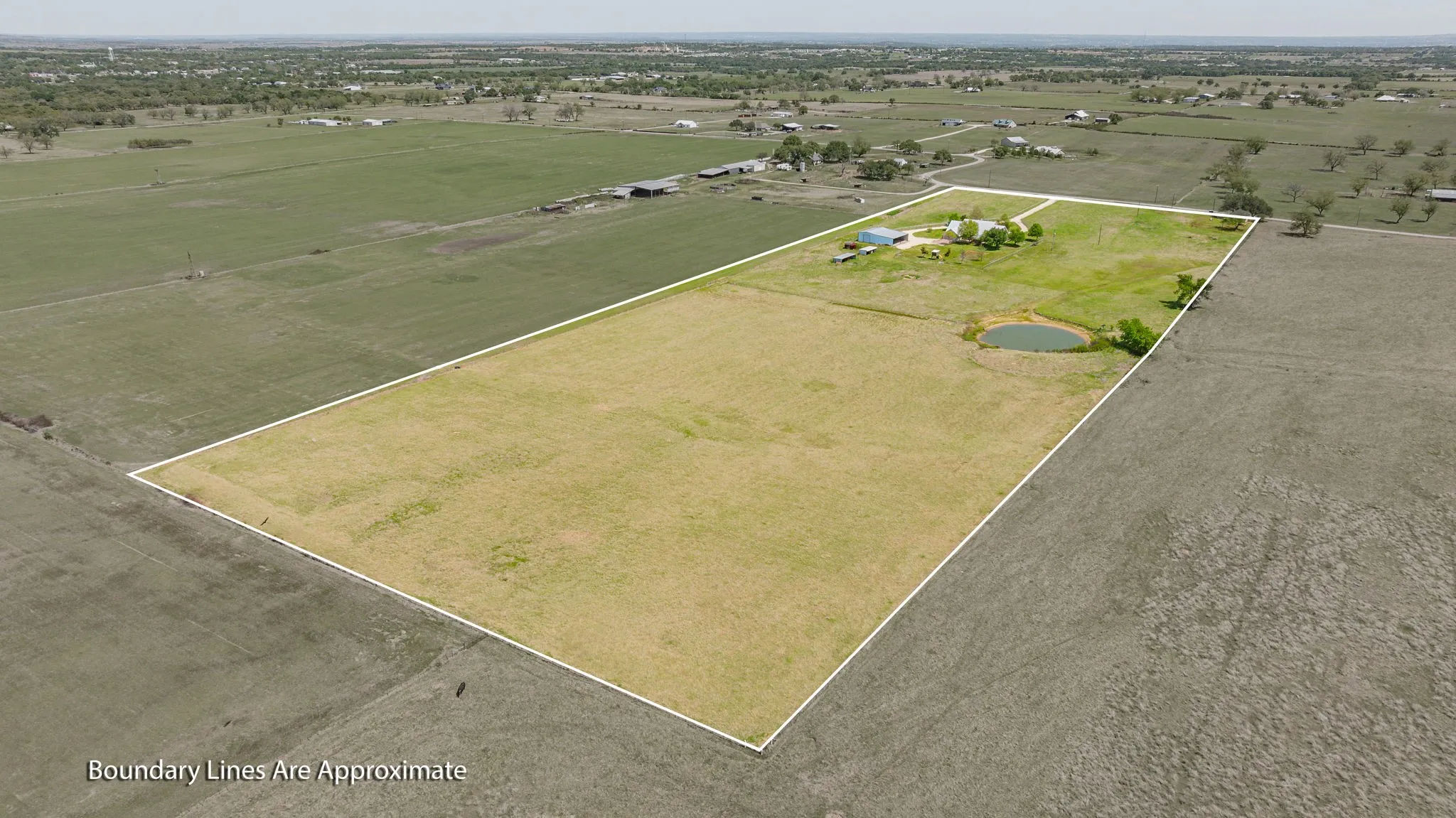 Single Family Residence For Sale in Hood County , 2450 Wood Road, Tolar, Texas 76476, 5 Bedroom, 3 Bathroom, 2 Garage spaces, 3,544 Sqft, built in 2005, Preowned, Price $1,420,000, mls#21233892, Real Estate Agent in Tolar, Homes For Sale in Hood county, Homes For Sale in Tolar, Realtor in Tolar Texas, Real Estate Brokerage Independent Realty Texas, Luminita Cordes Realtor