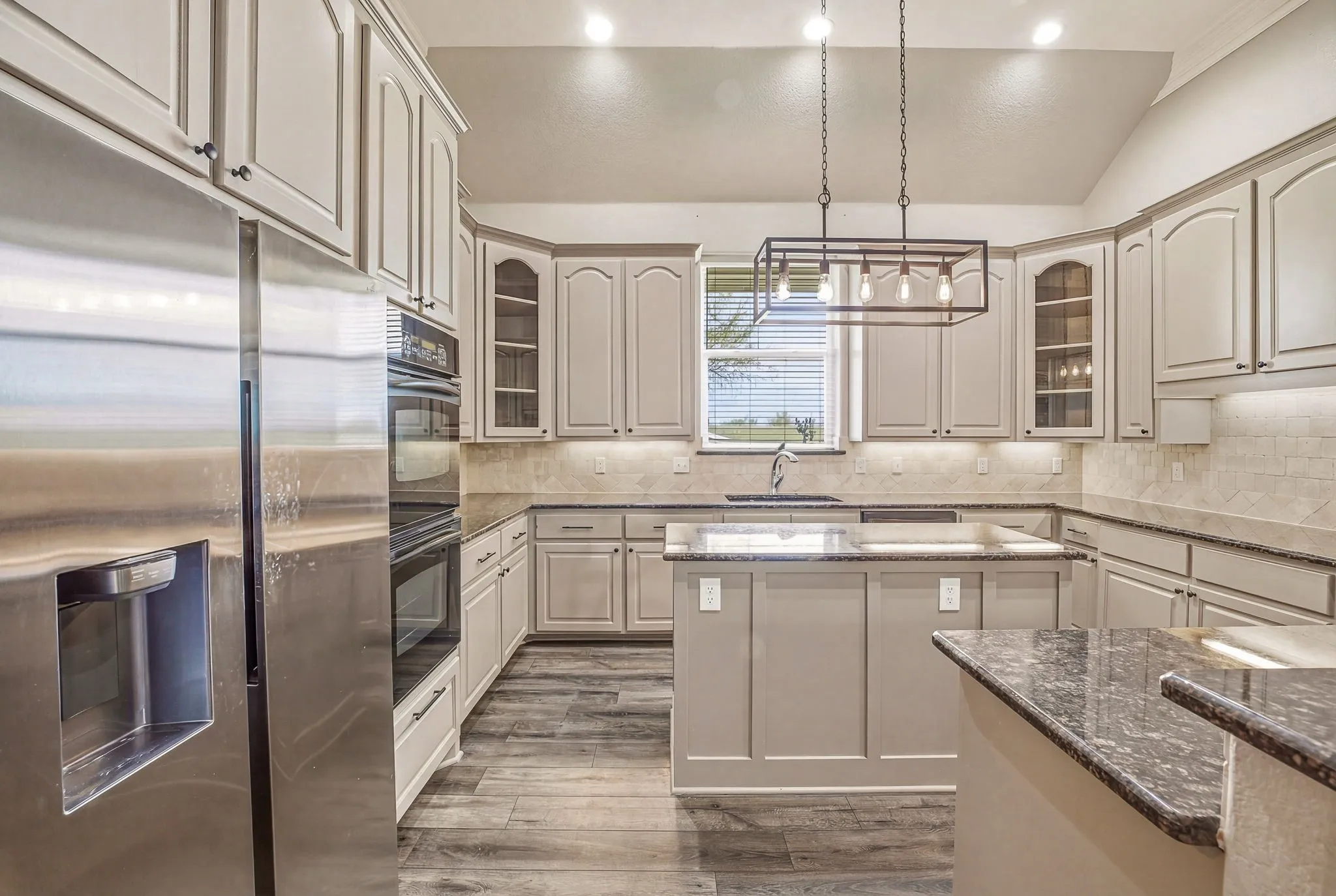Single Family Residence For Sale in Hood County , 2450 Wood Road, Tolar, Texas 76476, 5 Bedroom, 3 Bathroom, 2 Garage spaces, 3,544 Sqft, built in 2005, Preowned, Price $1,420,000, mls#21233892, Real Estate Agent in Tolar, Homes For Sale in Hood county, Homes For Sale in Tolar, Realtor in Tolar Texas, Real Estate Brokerage Independent Realty Texas, Luminita Cordes Realtor
