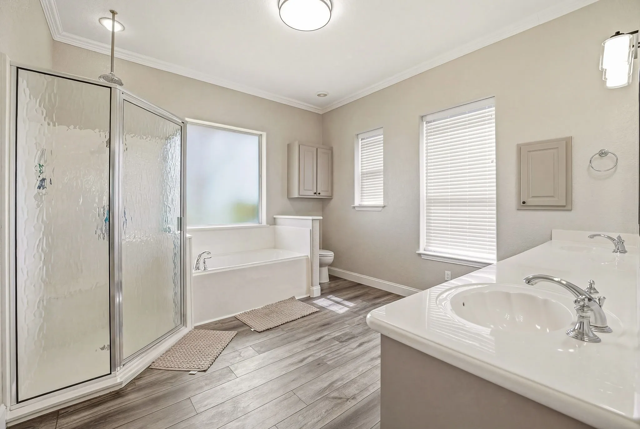 Single Family Residence For Sale in Hood County , 2450 Wood Road, Tolar, Texas 76476, 5 Bedroom, 3 Bathroom, 2 Garage spaces, 3,544 Sqft, built in 2005, Preowned, Price $1,420,000, mls#21233892, Real Estate Agent in Tolar, Homes For Sale in Hood county, Homes For Sale in Tolar, Realtor in Tolar Texas, Real Estate Brokerage Independent Realty Texas, Luminita Cordes Realtor