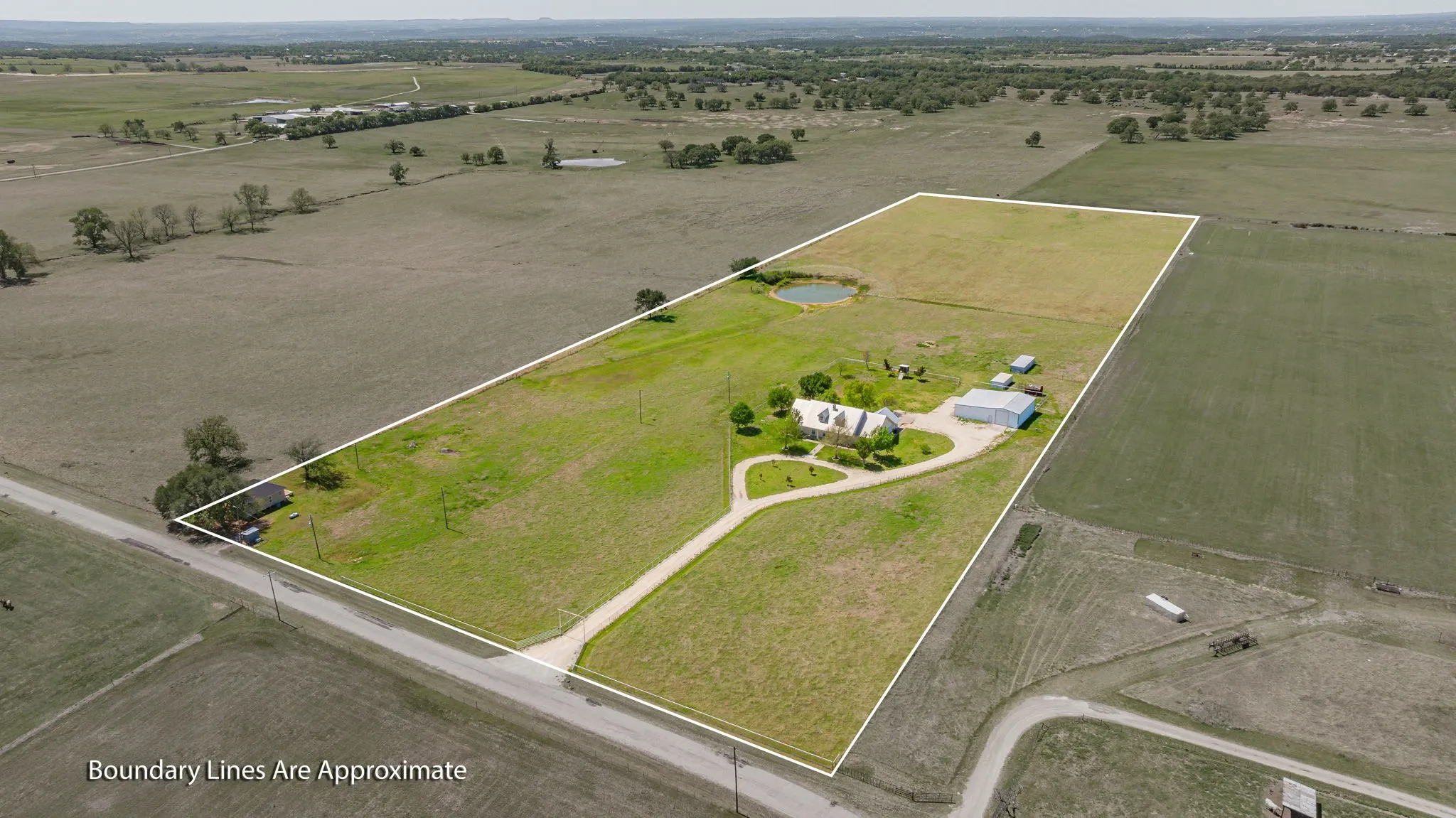 Single Family Residence For Sale in Hood County , 2450 Wood Road, Tolar, Texas 76476, 5 Bedroom, 3 Bathroom, 2 Garage spaces, 3,544 Sqft, built in 2005, Preowned, Price $1,420,000, mls#21233892, Real Estate Agent in Tolar, Homes For Sale in Hood county, Homes For Sale in Tolar, Realtor in Tolar Texas, Real Estate Brokerage Independent Realty Texas, Luminita Cordes Realtor