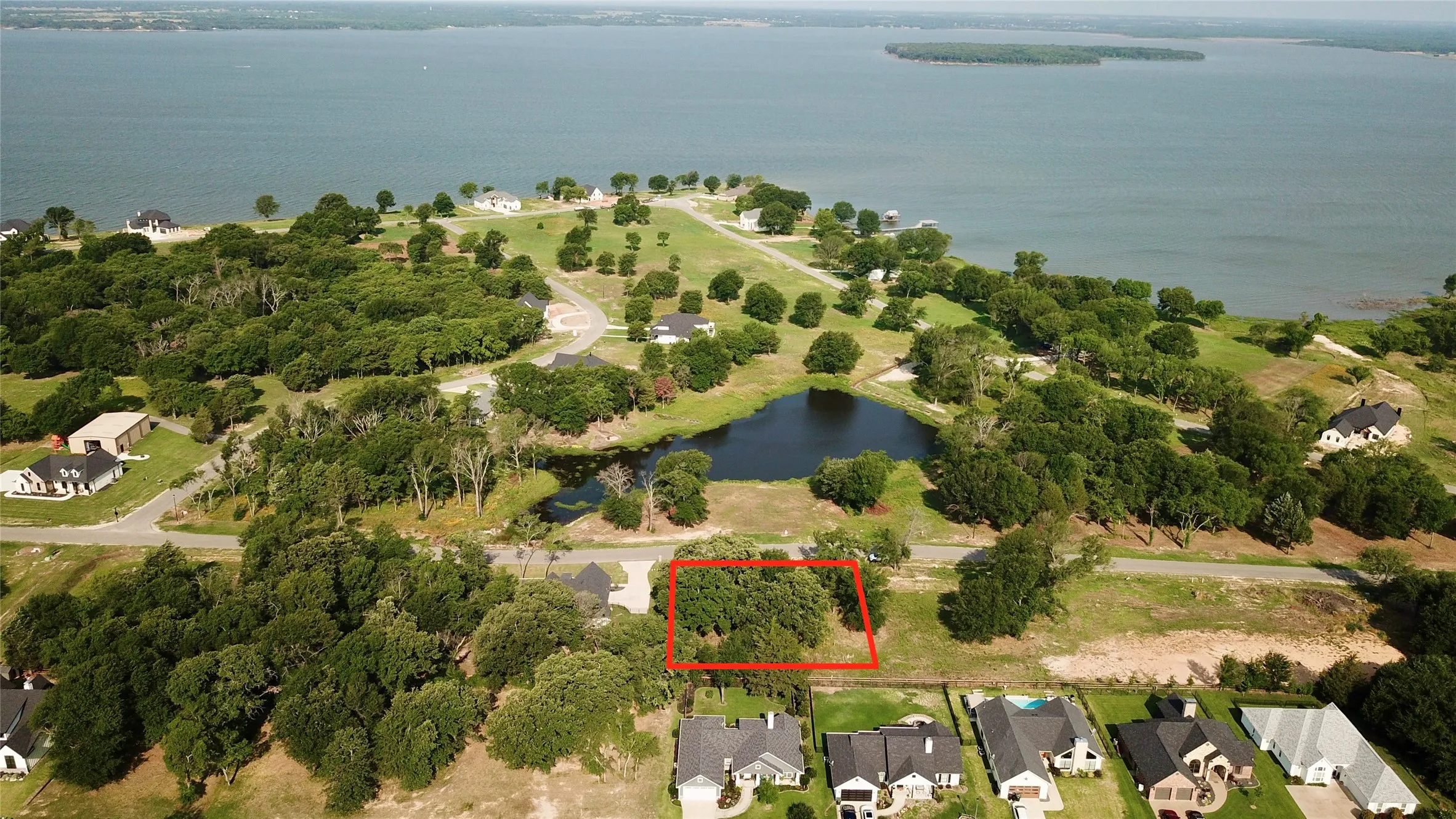 Unimproved Land For Sale in Kaufman County , 711 Clubview Drive, Mabank, Texas 75143, 0, 0, Garage spaces, 0 Sqft, built in 0, mls#21234110, Real Estate Agent in Mabank, Homes For Sale in Kaufman county, Homes For Sale in Mabank, Realtor in Mabank Texas, Real Estate Brokerage Independent Realty Texas, Luminita Cordes Realtor