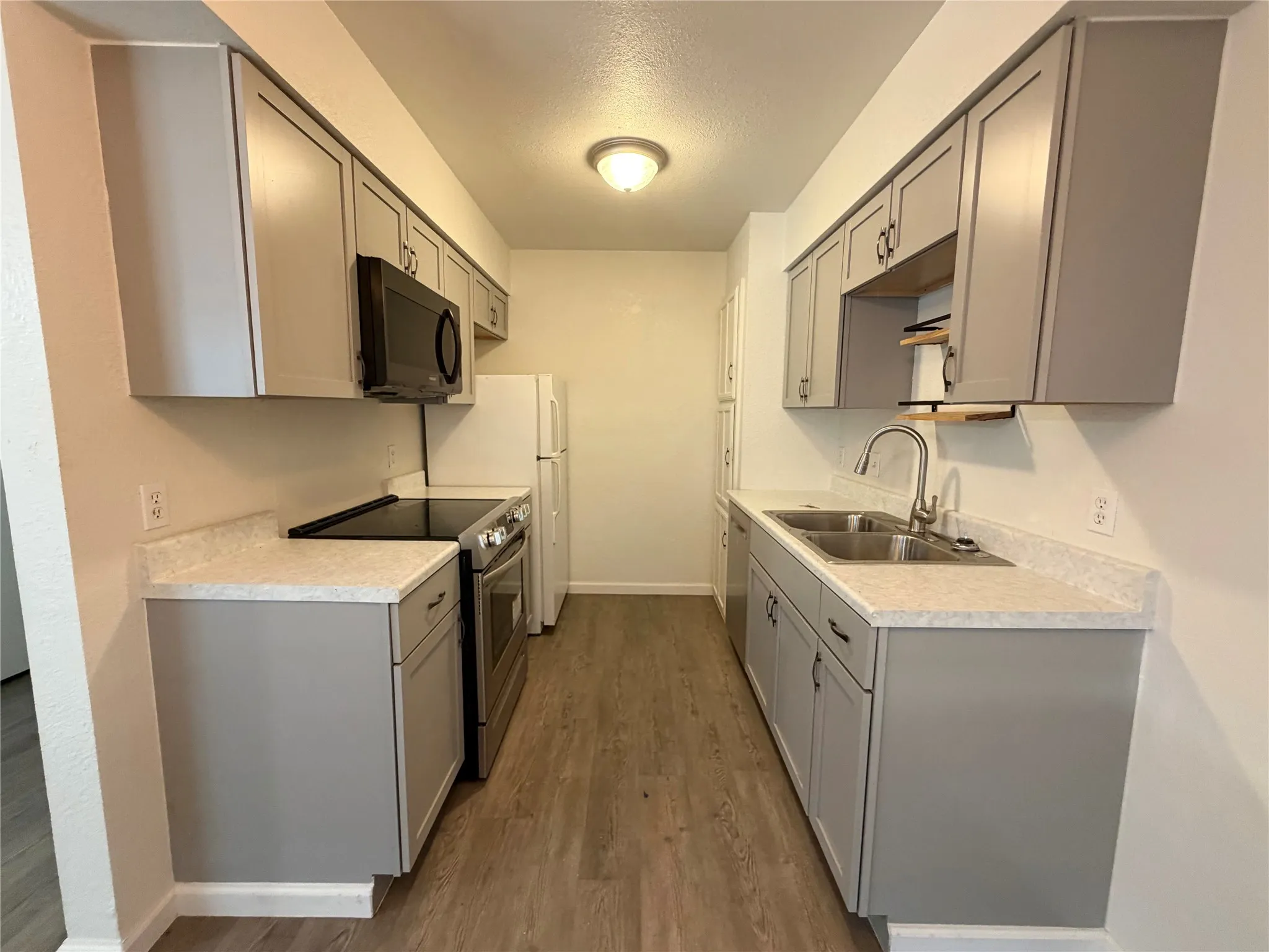 Apartment For Rent in Tarrant County , 109 Wildwood Court C, Grapevine, Texas 76051, 3 Bedroom, 2 Bathroom, Garage spaces, 1,064 Sqft, built in 1985, mls#21234115, Real Estate Agent in Grapevine, Homes For Rent in Tarrant county, Homes For Rent in Grapevine, Realtor in Grapevine Texas, Real Estate Brokerage Independent Realty Texas, Luminita Cordes Realtor