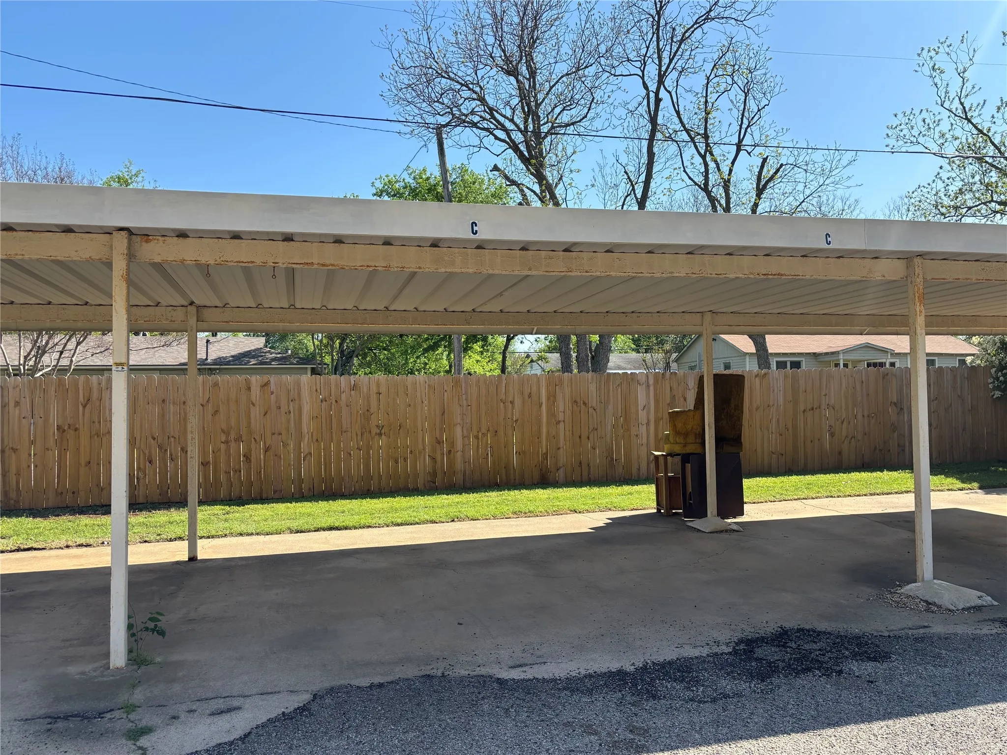 Apartment For Rent in Tarrant County , 109 Wildwood Court C, Grapevine, Texas 76051, 3 Bedroom, 2 Bathroom, Garage spaces, 1,064 Sqft, built in 1985, mls#21234115, Real Estate Agent in Grapevine, Homes For Rent in Tarrant county, Homes For Rent in Grapevine, Realtor in Grapevine Texas, Real Estate Brokerage Independent Realty Texas, Luminita Cordes Realtor