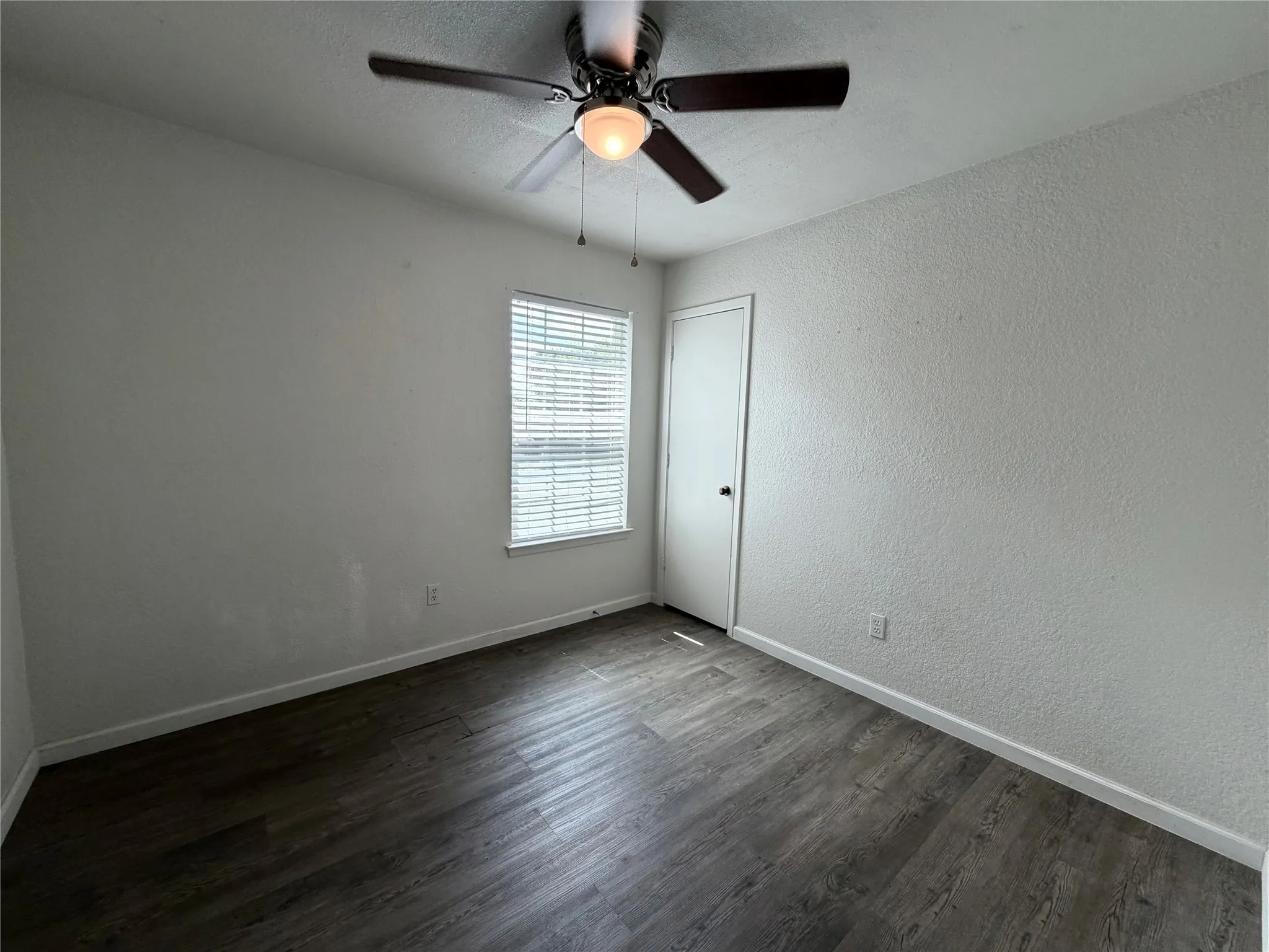 Apartment For Rent in Tarrant County , 109 Wildwood Court C, Grapevine, Texas 76051, 3 Bedroom, 2 Bathroom, Garage spaces, 1,064 Sqft, built in 1985, mls#21234115, Real Estate Agent in Grapevine, Homes For Rent in Tarrant county, Homes For Rent in Grapevine, Realtor in Grapevine Texas, Real Estate Brokerage Independent Realty Texas, Luminita Cordes Realtor