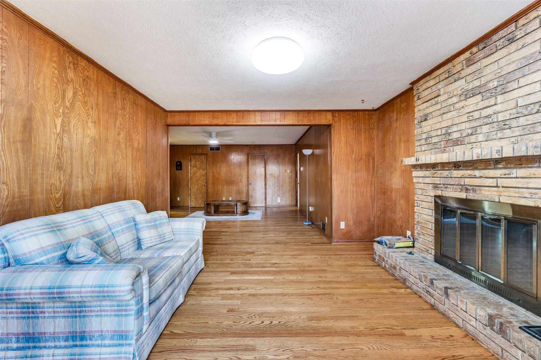 Single Family Residence For Sale in Dallas County , 3019 Sharpview Lane, Dallas, Texas 75228, 2 Bedroom, 1 Bathroom, 2 Garage spaces, 1,757 Sqft, built in 1963, Preowned, mls#21234137, Real Estate Agent in Dallas, Homes For Sale in Dallas county, Homes For Sale in Dallas, Realtor in Dallas Texas, Real Estate Brokerage Independent Realty Texas, Luminita Cordes Realtor