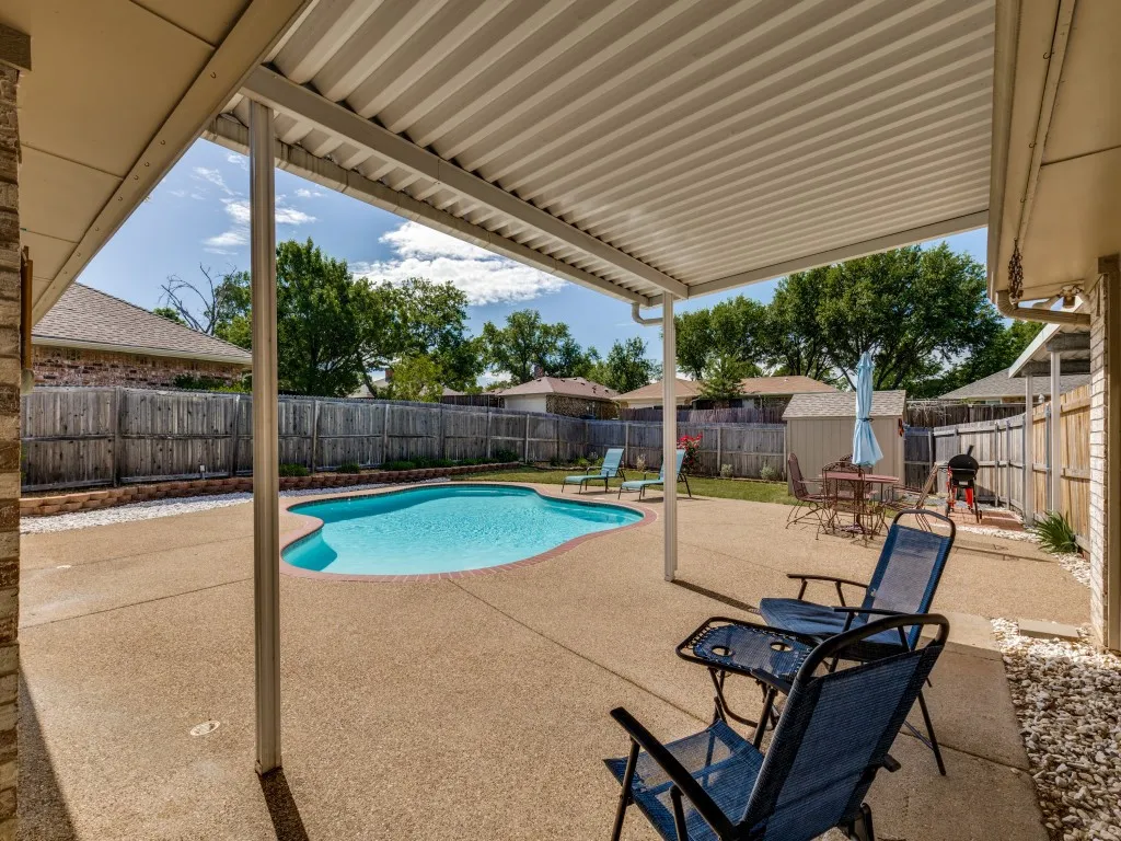 The large covered patio gives you space to relax when it's hot or cold, rain or shine!