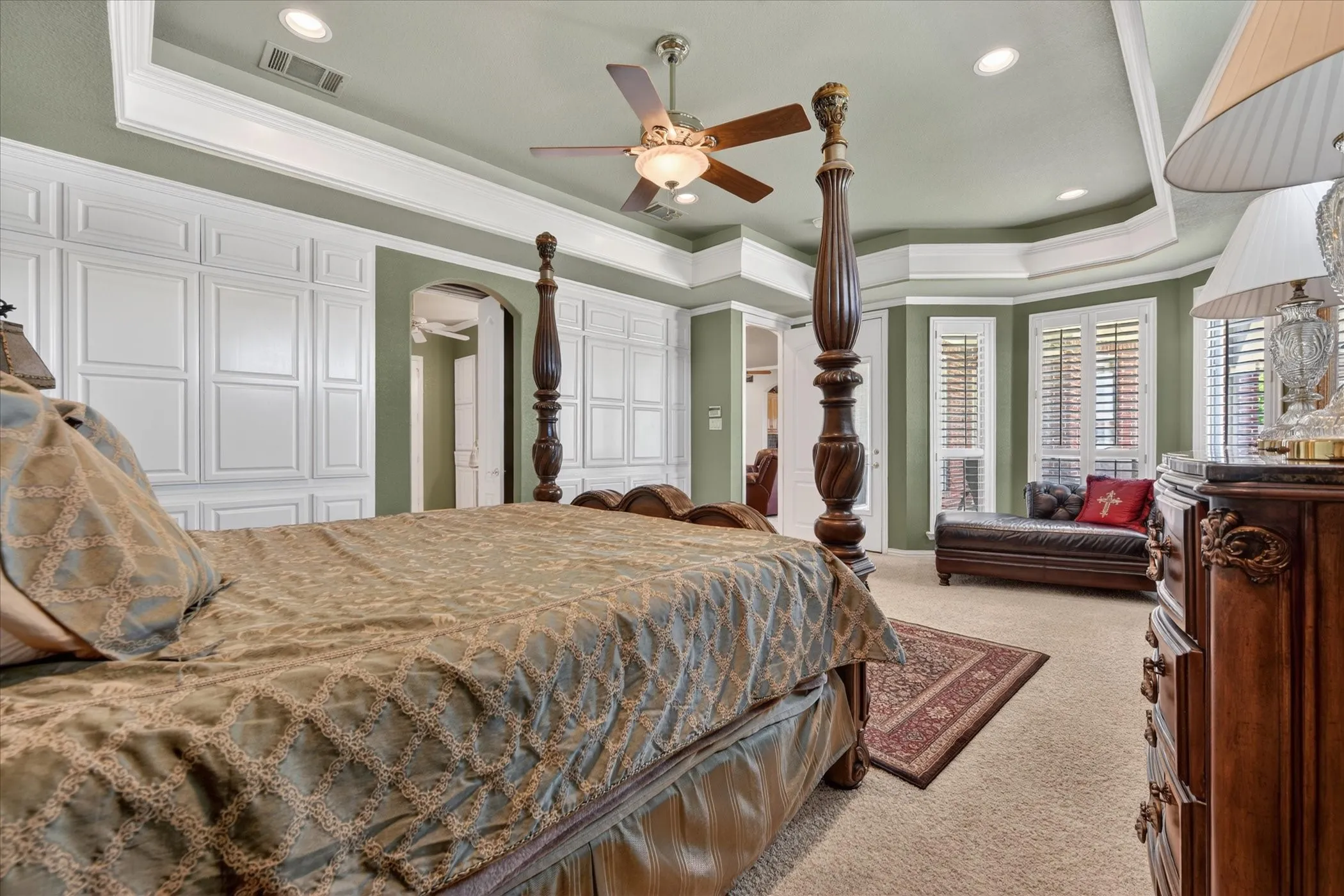 Single Family Residence For Sale in Tarrant County , 1812 Willow Springs Court, Haslet, Texas 76052, 4 Bedroom, 5 Bathroom, 3 Garage spaces, 4,610 Sqft, built in 2001, Preowned, Price $950,000, mls#21234066, Real Estate Agent in Haslet, Homes For Sale in Tarrant county, Homes For Sale in Haslet, Realtor in Haslet Texas, Real Estate Brokerage Independent Realty Texas, Luminita Cordes Realtor