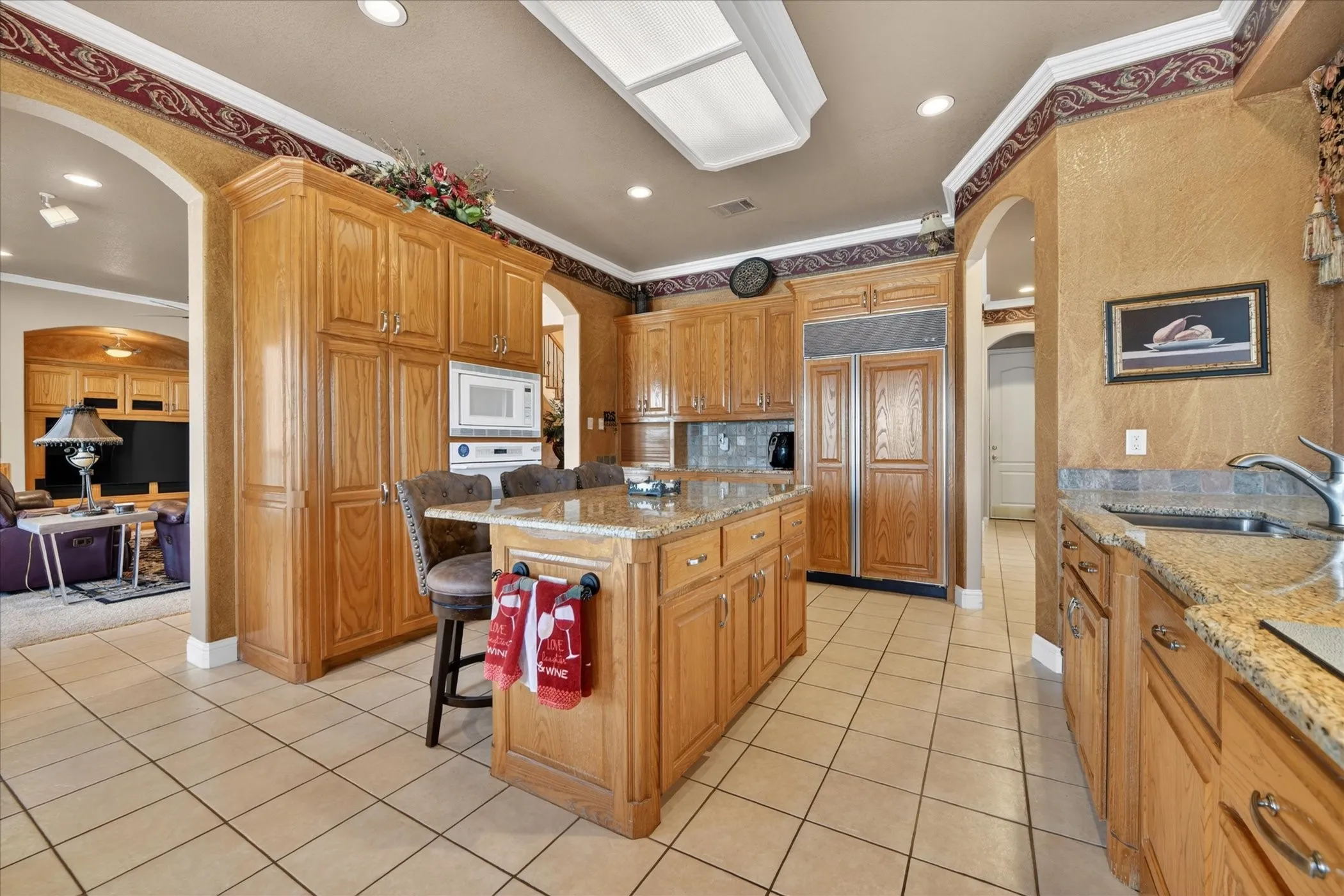 Single Family Residence For Sale in Tarrant County , 1812 Willow Springs Court, Haslet, Texas 76052, 4 Bedroom, 5 Bathroom, 3 Garage spaces, 4,610 Sqft, built in 2001, Preowned, Price $950,000, mls#21234066, Real Estate Agent in Haslet, Homes For Sale in Tarrant county, Homes For Sale in Haslet, Realtor in Haslet Texas, Real Estate Brokerage Independent Realty Texas, Luminita Cordes Realtor