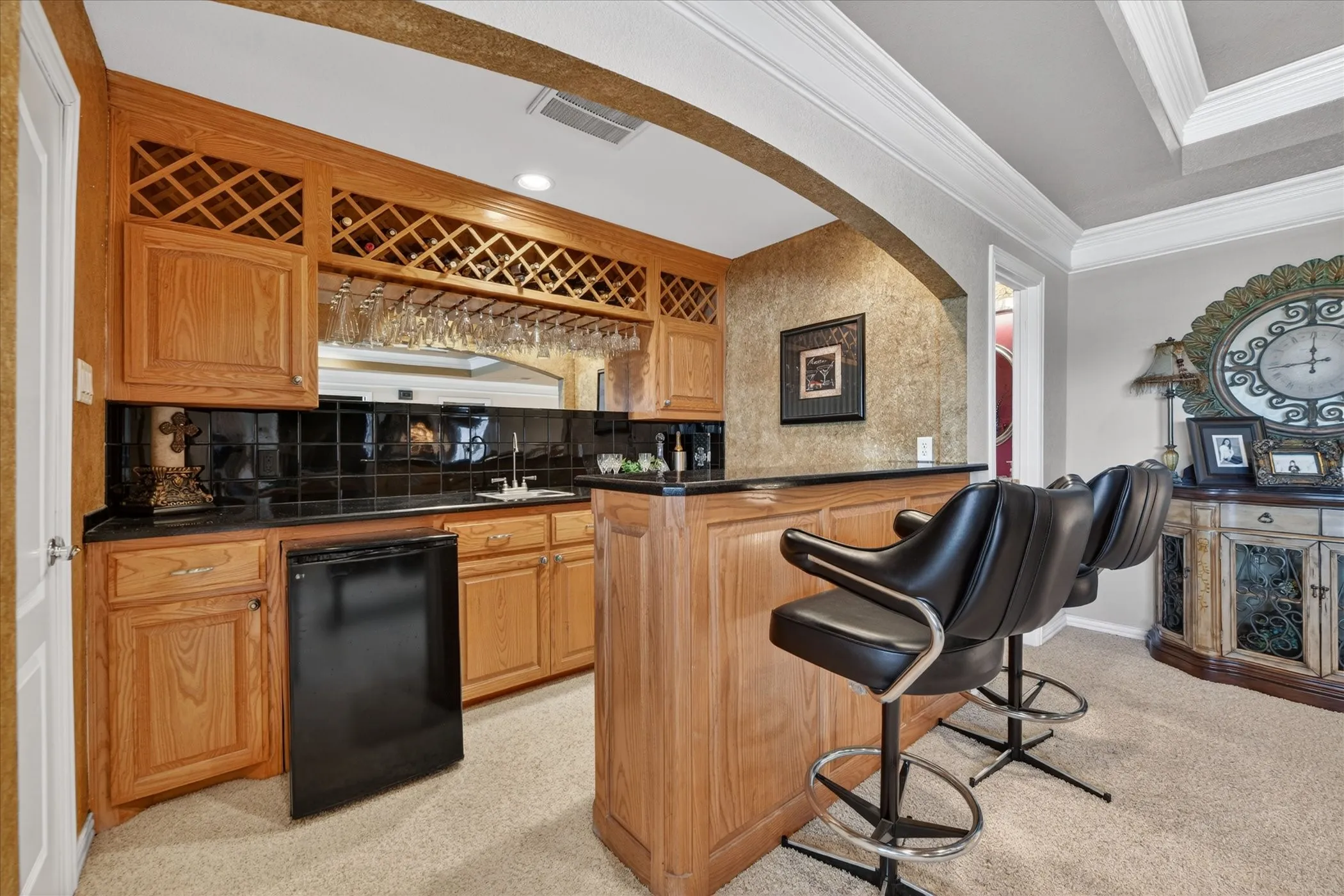 Single Family Residence For Sale in Tarrant County , 1812 Willow Springs Court, Haslet, Texas 76052, 4 Bedroom, 5 Bathroom, 3 Garage spaces, 4,610 Sqft, built in 2001, Preowned, Price $950,000, mls#21234066, Real Estate Agent in Haslet, Homes For Sale in Tarrant county, Homes For Sale in Haslet, Realtor in Haslet Texas, Real Estate Brokerage Independent Realty Texas, Luminita Cordes Realtor