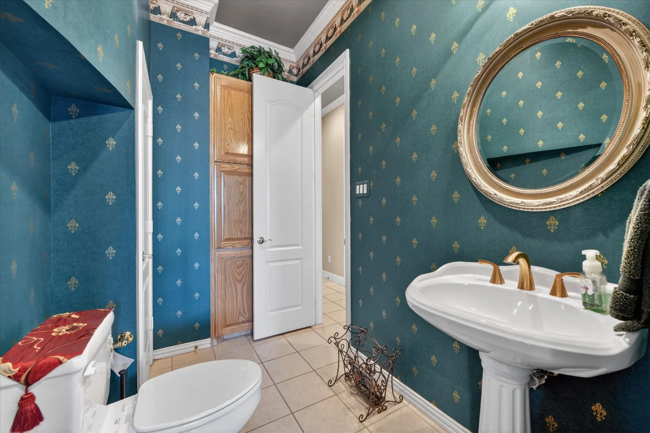 Single Family Residence For Sale in Tarrant County , 1812 Willow Springs Court, Haslet, Texas 76052, 4 Bedroom, 5 Bathroom, 3 Garage spaces, 4,610 Sqft, built in 2001, Preowned, Price $950,000, mls#21234066, Real Estate Agent in Haslet, Homes For Sale in Tarrant county, Homes For Sale in Haslet, Realtor in Haslet Texas, Real Estate Brokerage Independent Realty Texas, Luminita Cordes Realtor