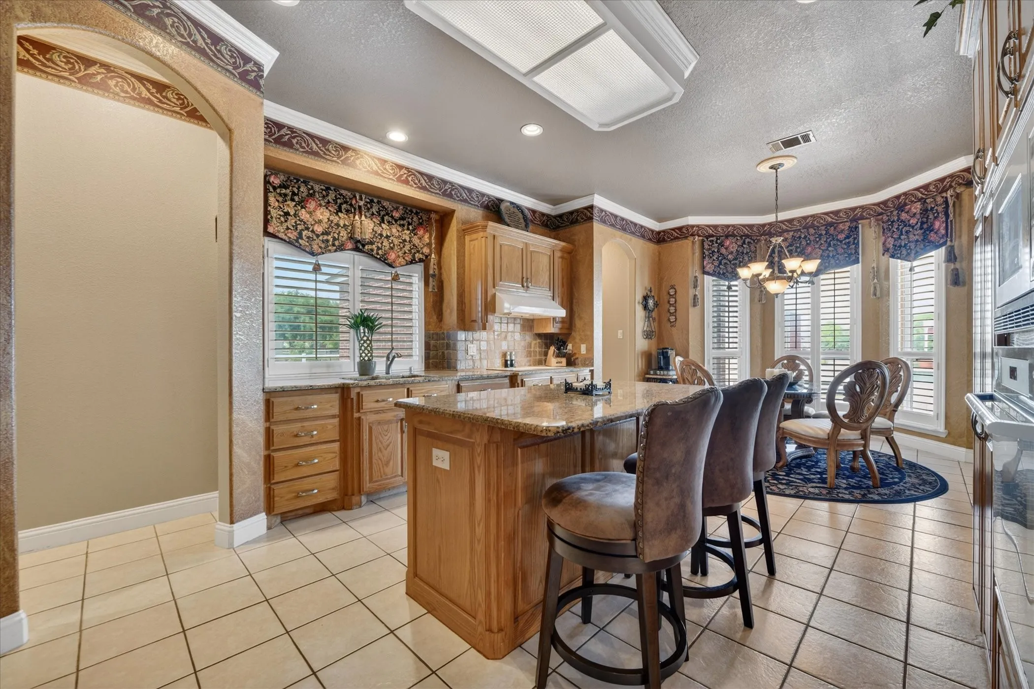 Single Family Residence For Sale in Tarrant County , 1812 Willow Springs Court, Haslet, Texas 76052, 4 Bedroom, 5 Bathroom, 3 Garage spaces, 4,610 Sqft, built in 2001, Preowned, Price $950,000, mls#21234066, Real Estate Agent in Haslet, Homes For Sale in Tarrant county, Homes For Sale in Haslet, Realtor in Haslet Texas, Real Estate Brokerage Independent Realty Texas, Luminita Cordes Realtor