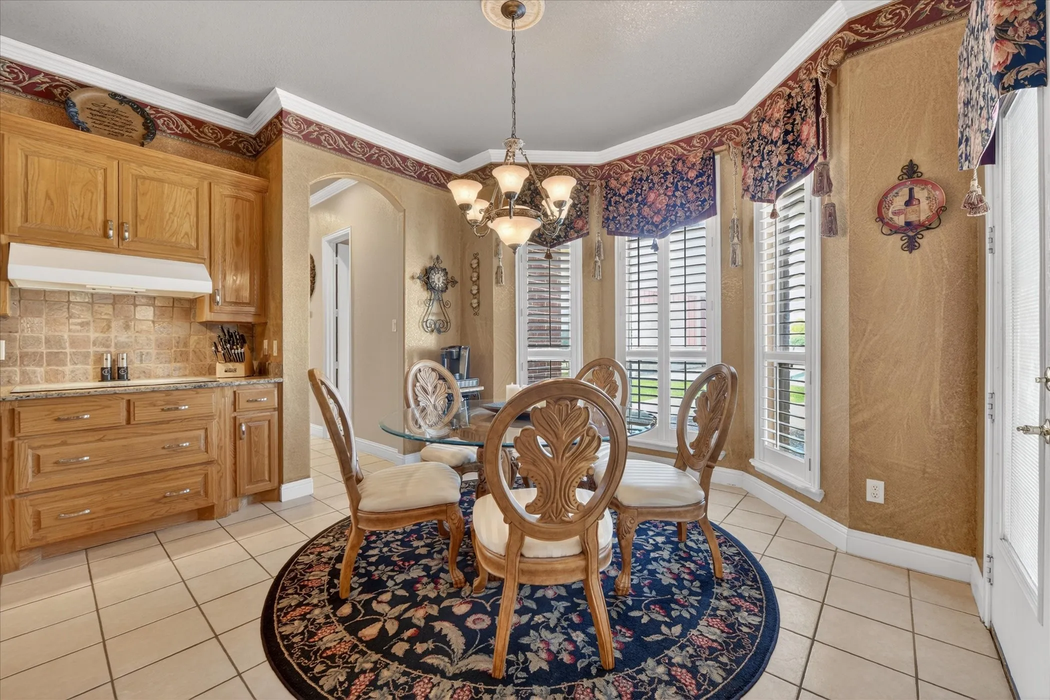 Single Family Residence For Sale in Tarrant County , 1812 Willow Springs Court, Haslet, Texas 76052, 4 Bedroom, 5 Bathroom, 3 Garage spaces, 4,610 Sqft, built in 2001, Preowned, Price $950,000, mls#21234066, Real Estate Agent in Haslet, Homes For Sale in Tarrant county, Homes For Sale in Haslet, Realtor in Haslet Texas, Real Estate Brokerage Independent Realty Texas, Luminita Cordes Realtor