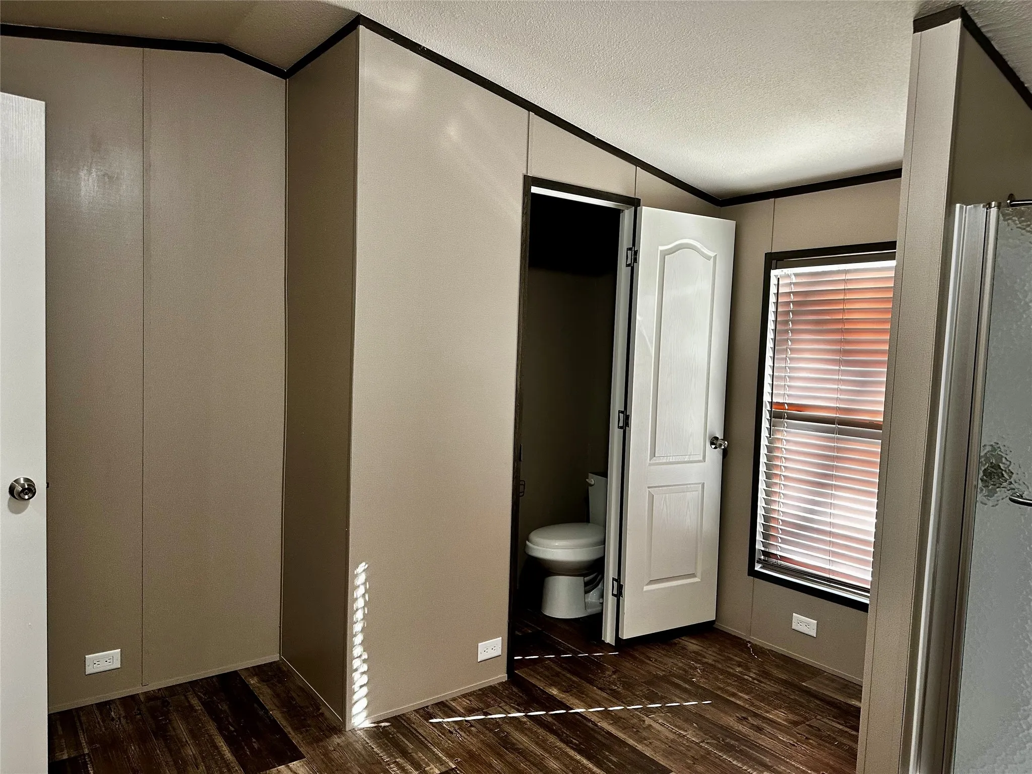 Mobile Home For Sale in Cooke County , 353 Conastoga Road, Valley View, Texas 76272, 5 Bedroom, 5 Bathroom, Garage spaces, 1,193 Sqft, built in 2025, Price $180,000, mls#21230996, Real Estate Agent in Valley View, Homes For Sale in Cooke county, Homes For Sale in Valley View, Realtor in Valley View Texas, Real Estate Brokerage Independent Realty Texas, Luminita Cordes Realtor