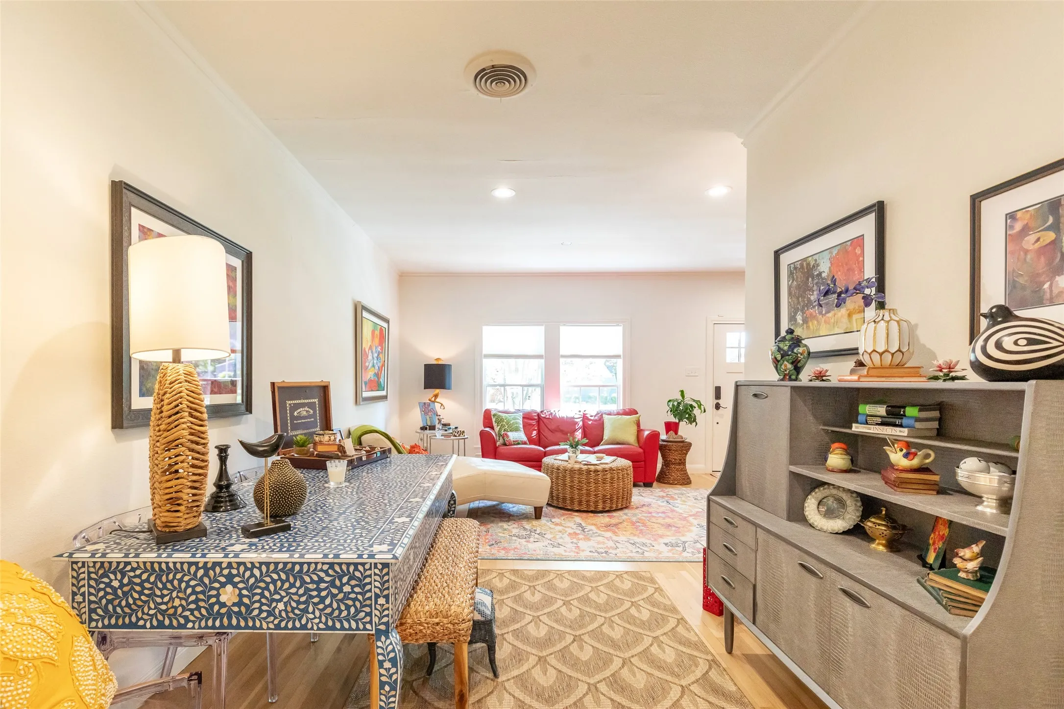 Single Family Residence For Sale in Taylor County , 1182 Glenwood Drive, Abilene, Texas 79605, 3 Bedroom, 2 Bathroom, Garage spaces, 2,092 Sqft, built in 1941, Preowned, mls#21233847, Real Estate Agent in Abilene, Homes For Sale in Taylor county, Homes For Sale in Abilene, Realtor in Abilene Texas, Real Estate Brokerage Independent Realty Texas, Luminita Cordes Realtor