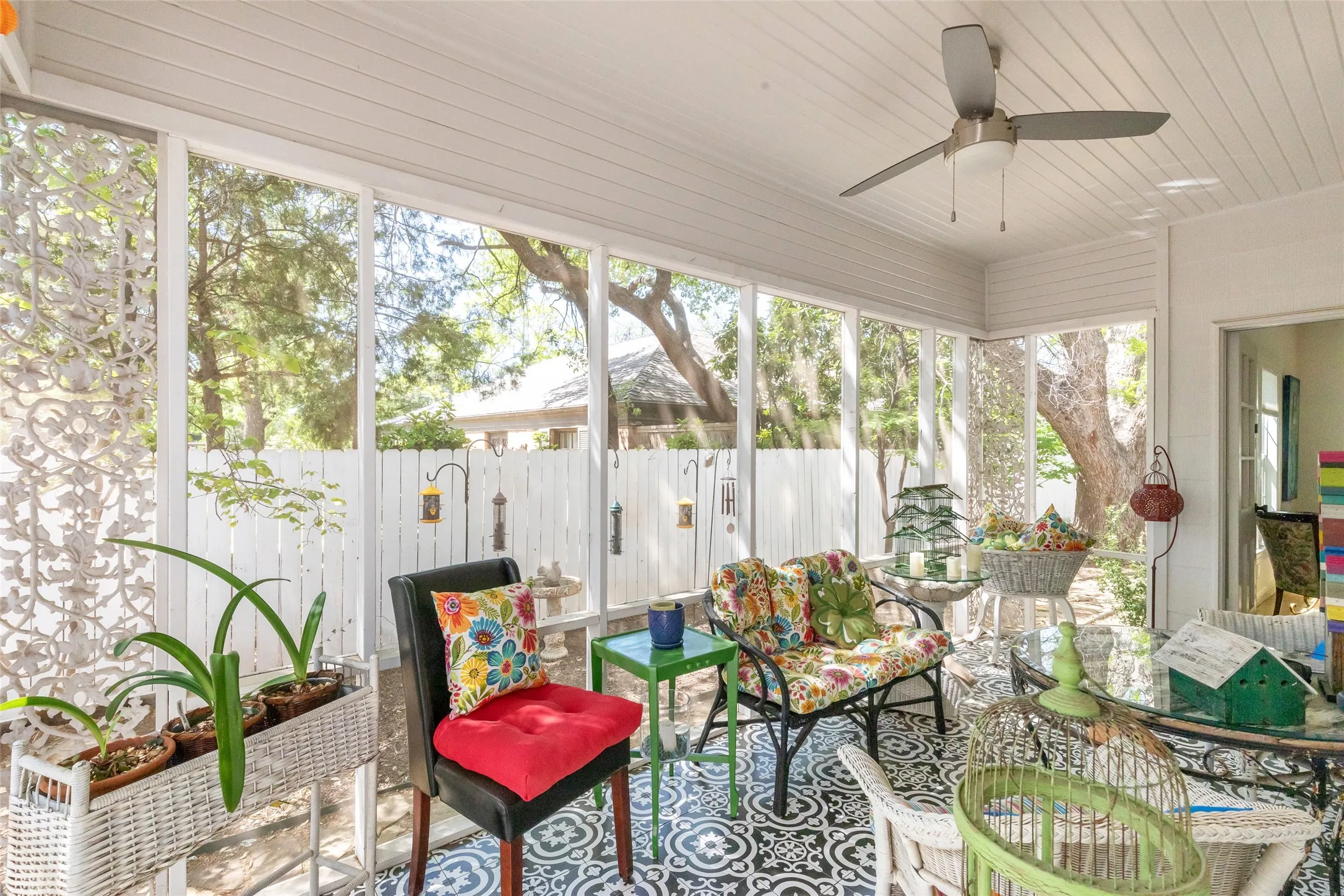 Single Family Residence For Sale in Taylor County , 1182 Glenwood Drive, Abilene, Texas 79605, 3 Bedroom, 2 Bathroom, Garage spaces, 2,092 Sqft, built in 1941, Preowned, mls#21233847, Real Estate Agent in Abilene, Homes For Sale in Taylor county, Homes For Sale in Abilene, Realtor in Abilene Texas, Real Estate Brokerage Independent Realty Texas, Luminita Cordes Realtor