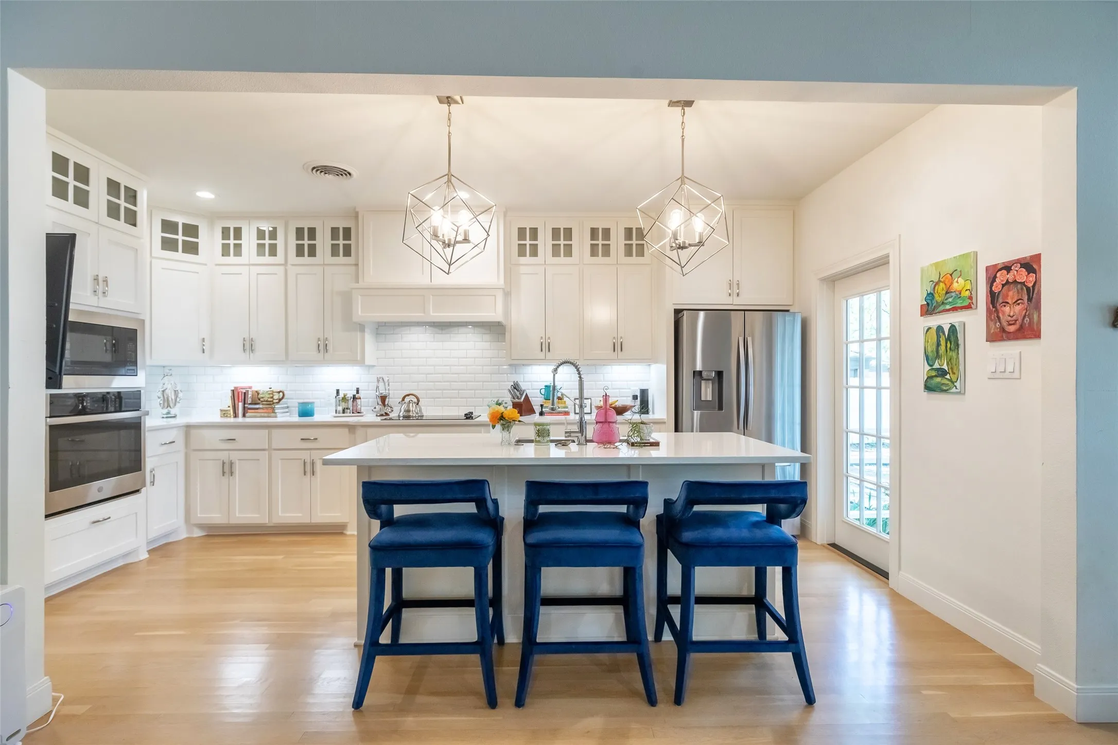 Single Family Residence For Sale in Taylor County , 1182 Glenwood Drive, Abilene, Texas 79605, 3 Bedroom, 2 Bathroom, Garage spaces, 2,092 Sqft, built in 1941, Preowned, mls#21233847, Real Estate Agent in Abilene, Homes For Sale in Taylor county, Homes For Sale in Abilene, Realtor in Abilene Texas, Real Estate Brokerage Independent Realty Texas, Luminita Cordes Realtor