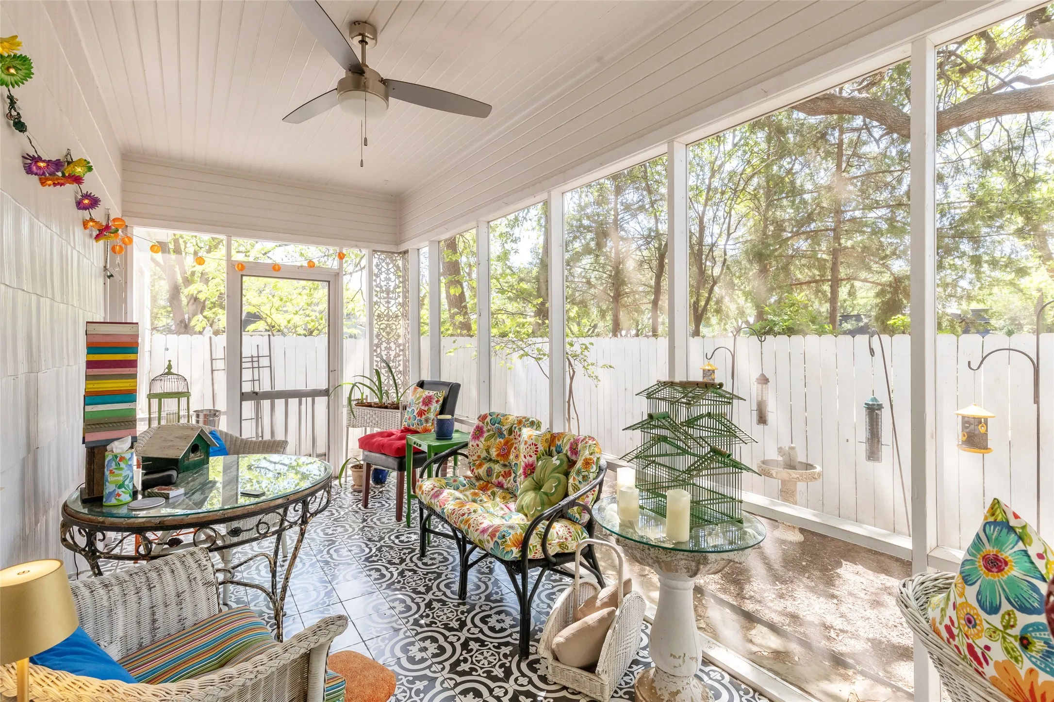Single Family Residence For Sale in Taylor County , 1182 Glenwood Drive, Abilene, Texas 79605, 3 Bedroom, 2 Bathroom, Garage spaces, 2,092 Sqft, built in 1941, Preowned, mls#21233847, Real Estate Agent in Abilene, Homes For Sale in Taylor county, Homes For Sale in Abilene, Realtor in Abilene Texas, Real Estate Brokerage Independent Realty Texas, Luminita Cordes Realtor