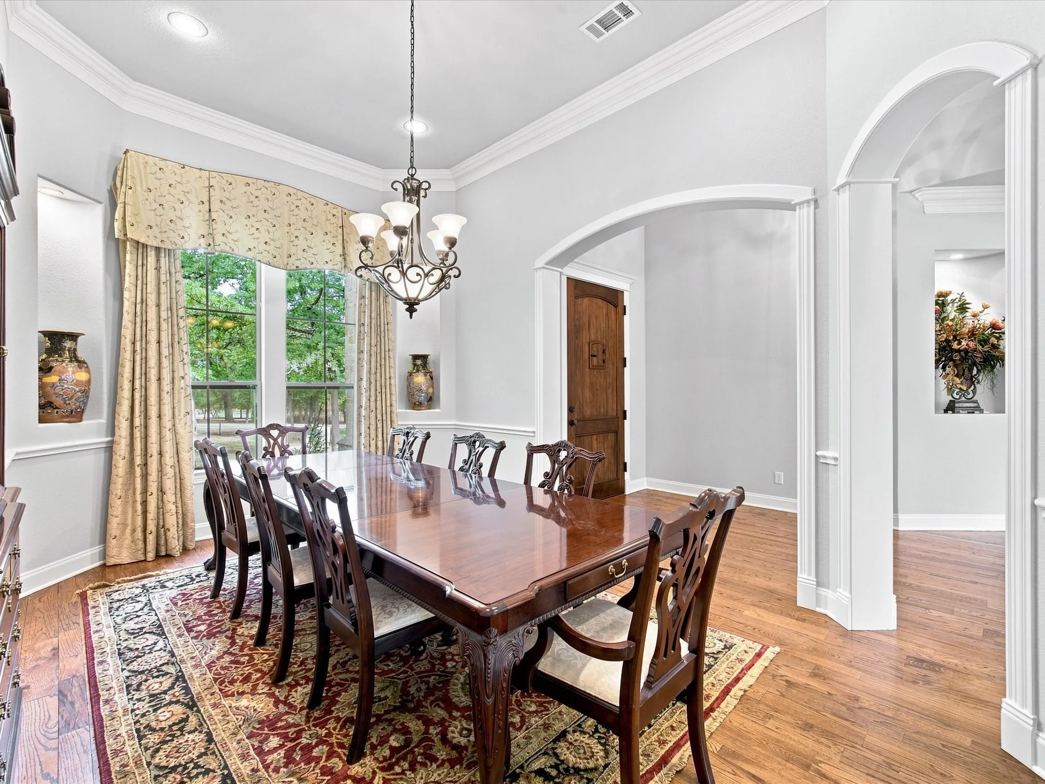 Single Family Residence For Sale in Parker County , 104 Lariat Court, Azle, Texas 76020, 4 Bedroom, 3 Bathroom, 3 Garage spaces, 3,469 Sqft, built in 2007, Preowned, mls#21232281, Real Estate Agent in Azle, Homes For Sale in Parker county, Homes For Sale in Azle, Realtor in Azle Texas, Real Estate Brokerage Independent Realty Texas, Luminita Cordes Realtor