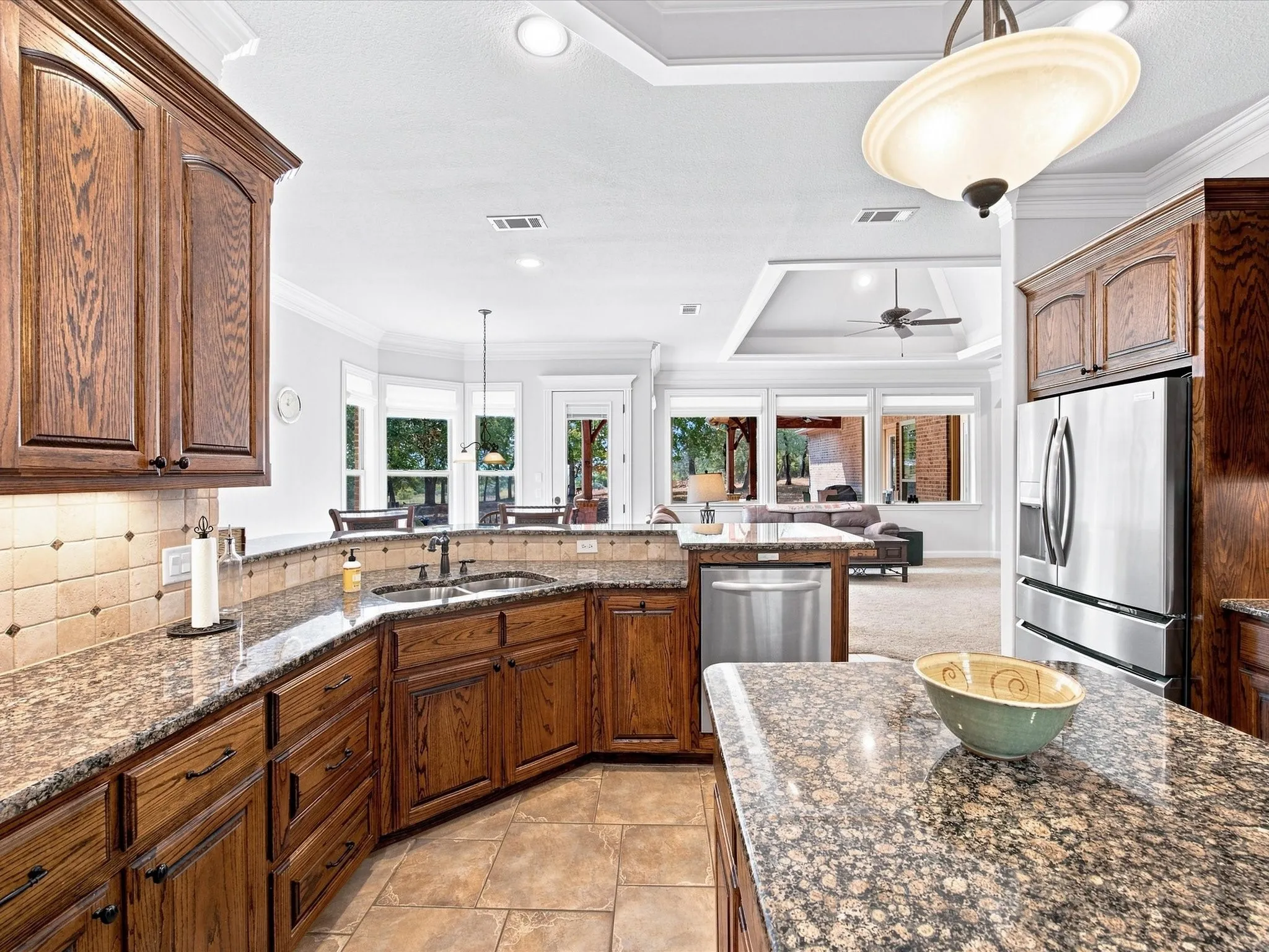 Single Family Residence For Sale in Parker County , 104 Lariat Court, Azle, Texas 76020, 4 Bedroom, 3 Bathroom, 3 Garage spaces, 3,469 Sqft, built in 2007, Preowned, mls#21232281, Real Estate Agent in Azle, Homes For Sale in Parker county, Homes For Sale in Azle, Realtor in Azle Texas, Real Estate Brokerage Independent Realty Texas, Luminita Cordes Realtor