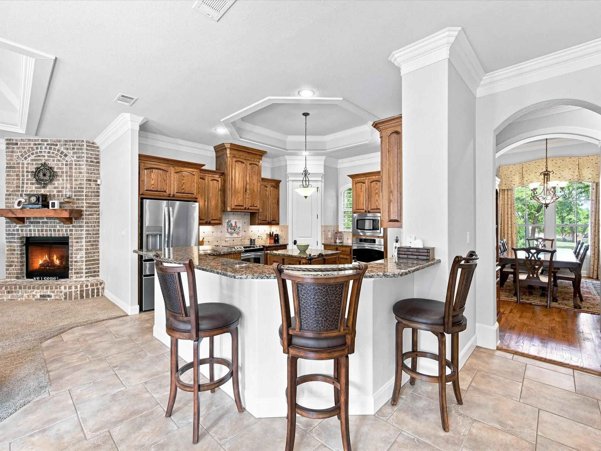 Single Family Residence For Sale in Parker County , 104 Lariat Court, Azle, Texas 76020, 4 Bedroom, 3 Bathroom, 3 Garage spaces, 3,469 Sqft, built in 2007, Preowned, mls#21232281, Real Estate Agent in Azle, Homes For Sale in Parker county, Homes For Sale in Azle, Realtor in Azle Texas, Real Estate Brokerage Independent Realty Texas, Luminita Cordes Realtor