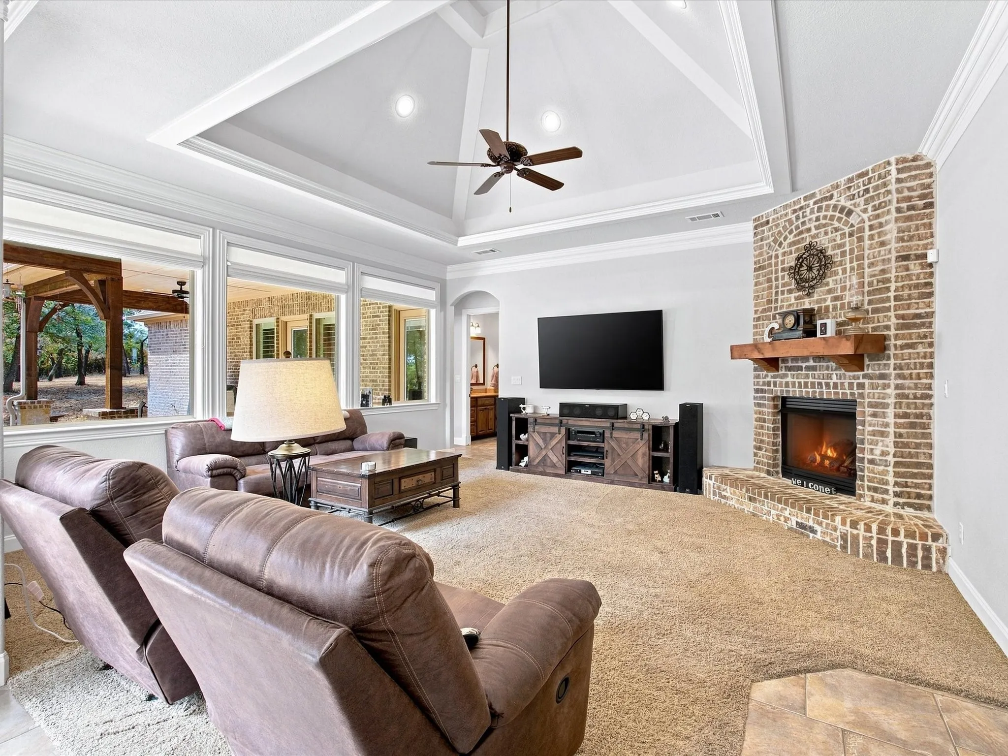Single Family Residence For Sale in Parker County , 104 Lariat Court, Azle, Texas 76020, 4 Bedroom, 3 Bathroom, 3 Garage spaces, 3,469 Sqft, built in 2007, Preowned, mls#21232281, Real Estate Agent in Azle, Homes For Sale in Parker county, Homes For Sale in Azle, Realtor in Azle Texas, Real Estate Brokerage Independent Realty Texas, Luminita Cordes Realtor