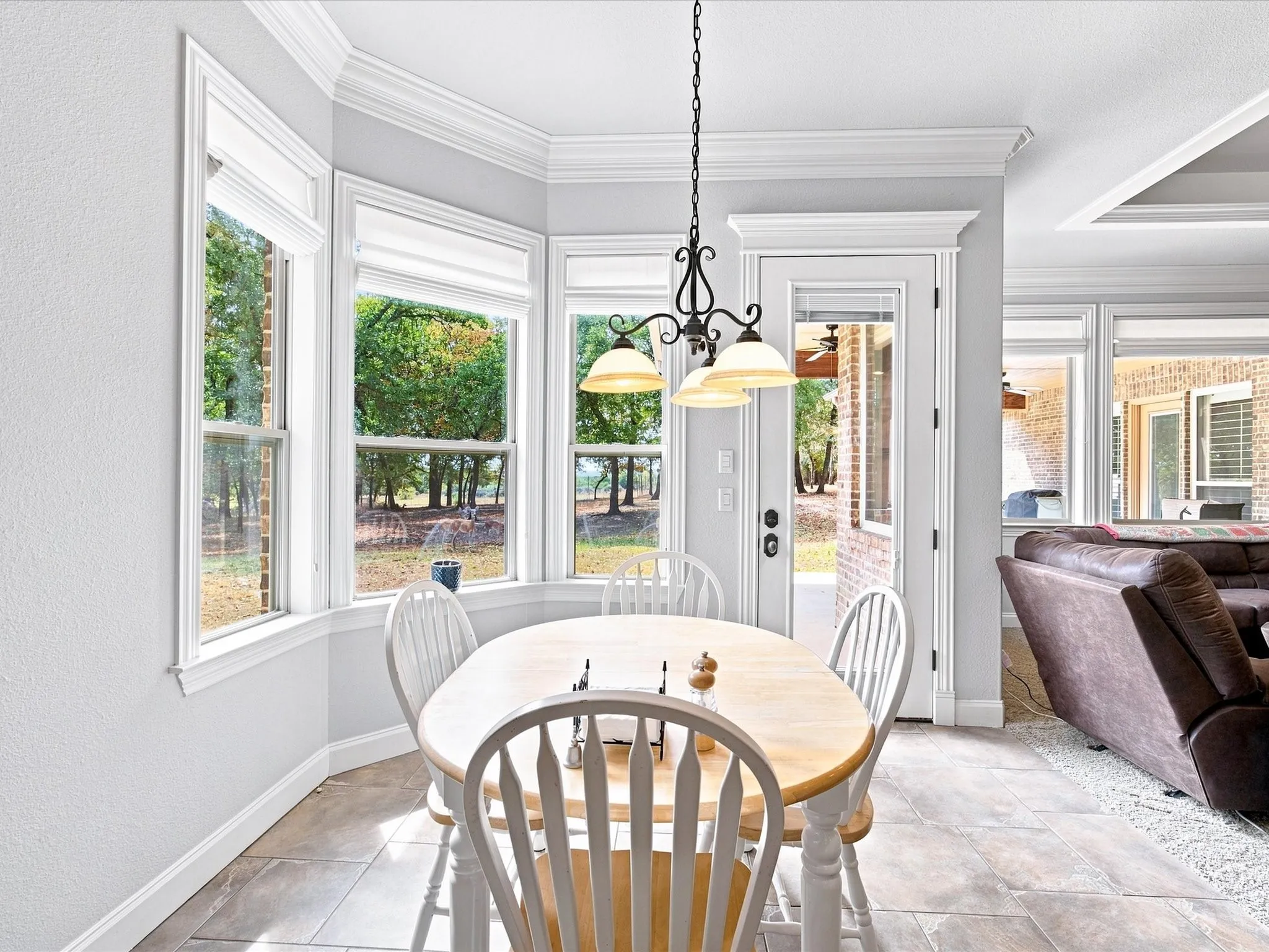 Single Family Residence For Sale in Parker County , 104 Lariat Court, Azle, Texas 76020, 4 Bedroom, 3 Bathroom, 3 Garage spaces, 3,469 Sqft, built in 2007, Preowned, mls#21232281, Real Estate Agent in Azle, Homes For Sale in Parker county, Homes For Sale in Azle, Realtor in Azle Texas, Real Estate Brokerage Independent Realty Texas, Luminita Cordes Realtor