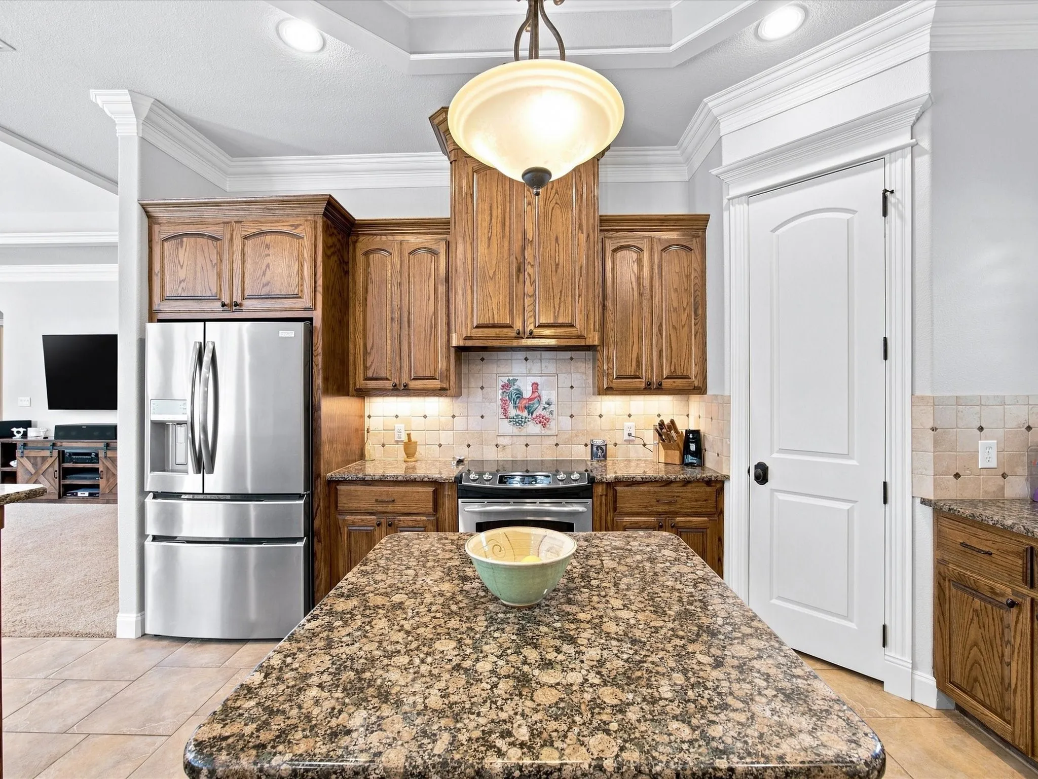 Single Family Residence For Sale in Parker County , 104 Lariat Court, Azle, Texas 76020, 4 Bedroom, 3 Bathroom, 3 Garage spaces, 3,469 Sqft, built in 2007, Preowned, mls#21232281, Real Estate Agent in Azle, Homes For Sale in Parker county, Homes For Sale in Azle, Realtor in Azle Texas, Real Estate Brokerage Independent Realty Texas, Luminita Cordes Realtor